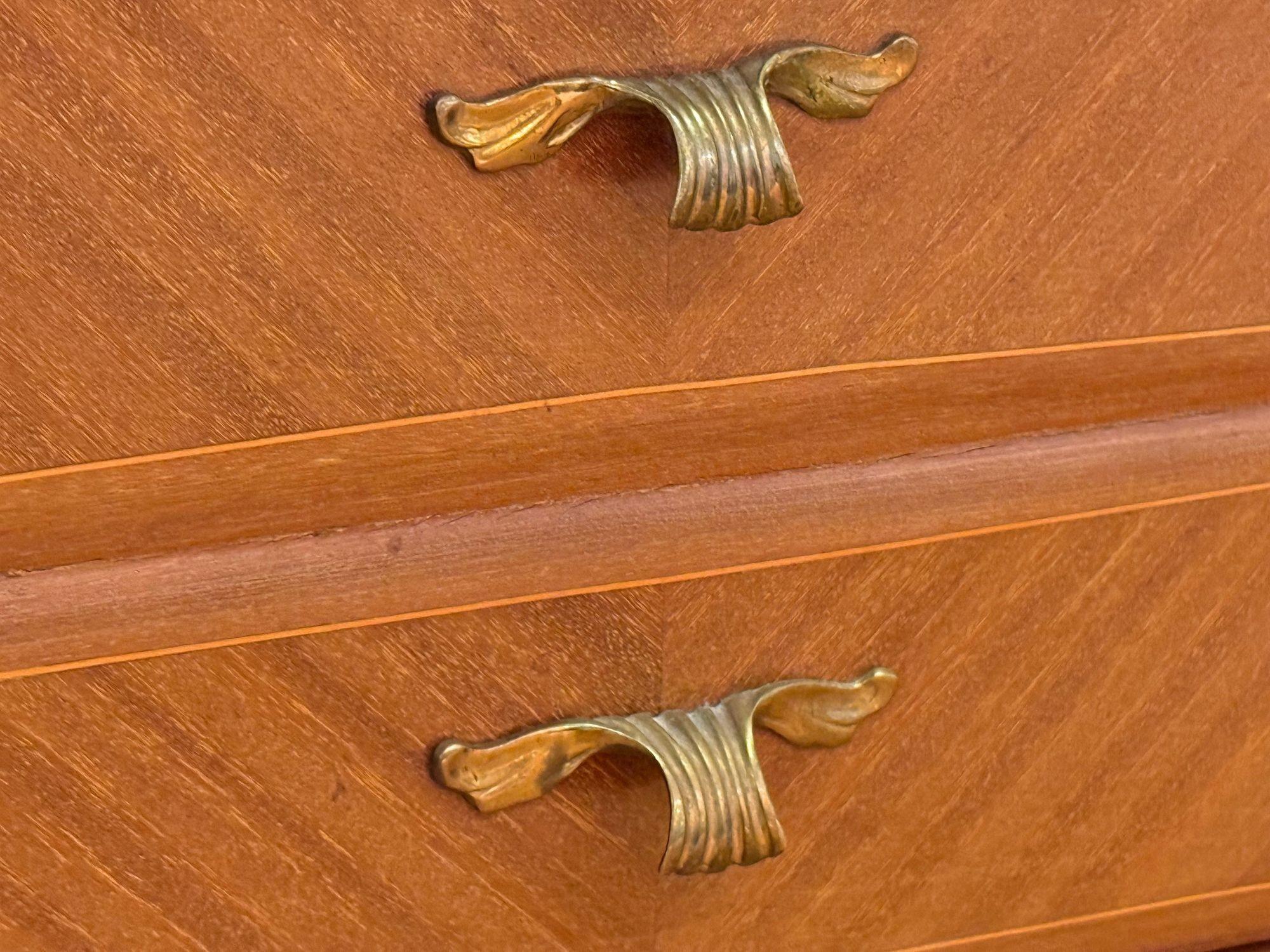 Laiton Tables de nuit modernes italiennes, en bois Stained Glass, laiton et verre, Italie, années 1950 en vente