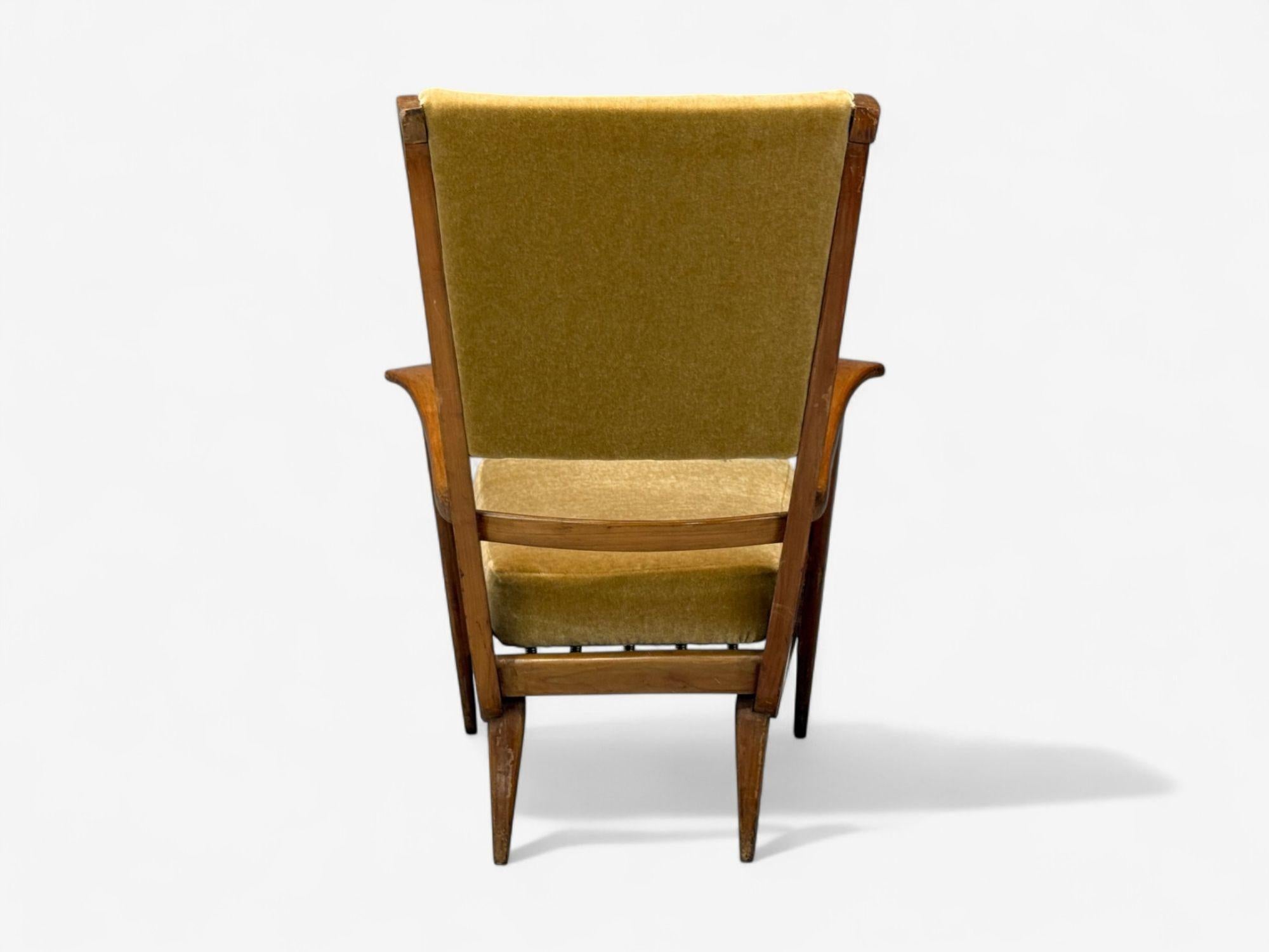 Italienische Moderne, gebeiztes Holz, Kamel Mohair, Loungesessel, Italien, 1950er Jahre im Angebot 6