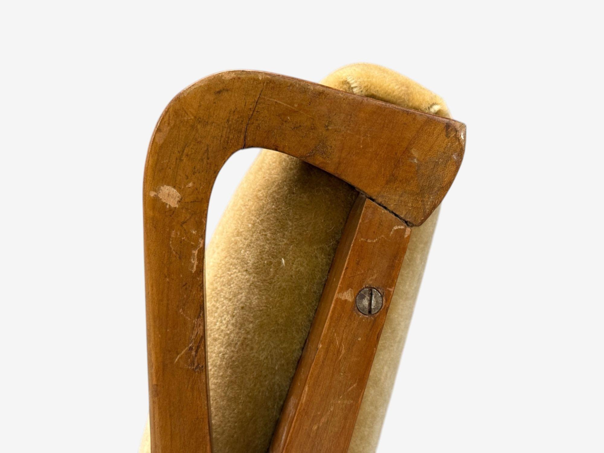 Italienische Moderne, gebeiztes Holz, Kamel Mohair, Loungesessel, Italien, 1950er Jahre (Stoff) im Angebot