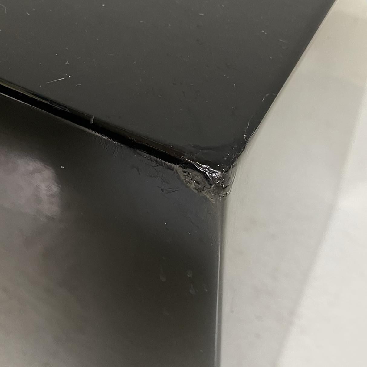 Tables basses ou de salon italiennes modernes en bois laqué noir, années 1990 en vente 3