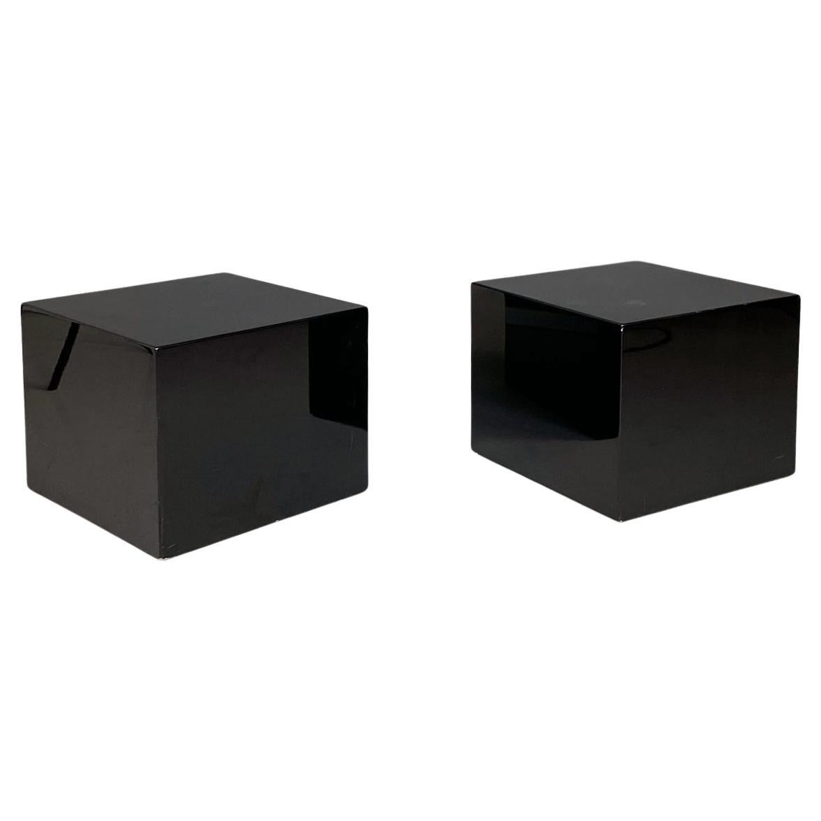 Italian Modern Stand or Coffee Tables in Black Lacquered Wood, 1990s For Sale