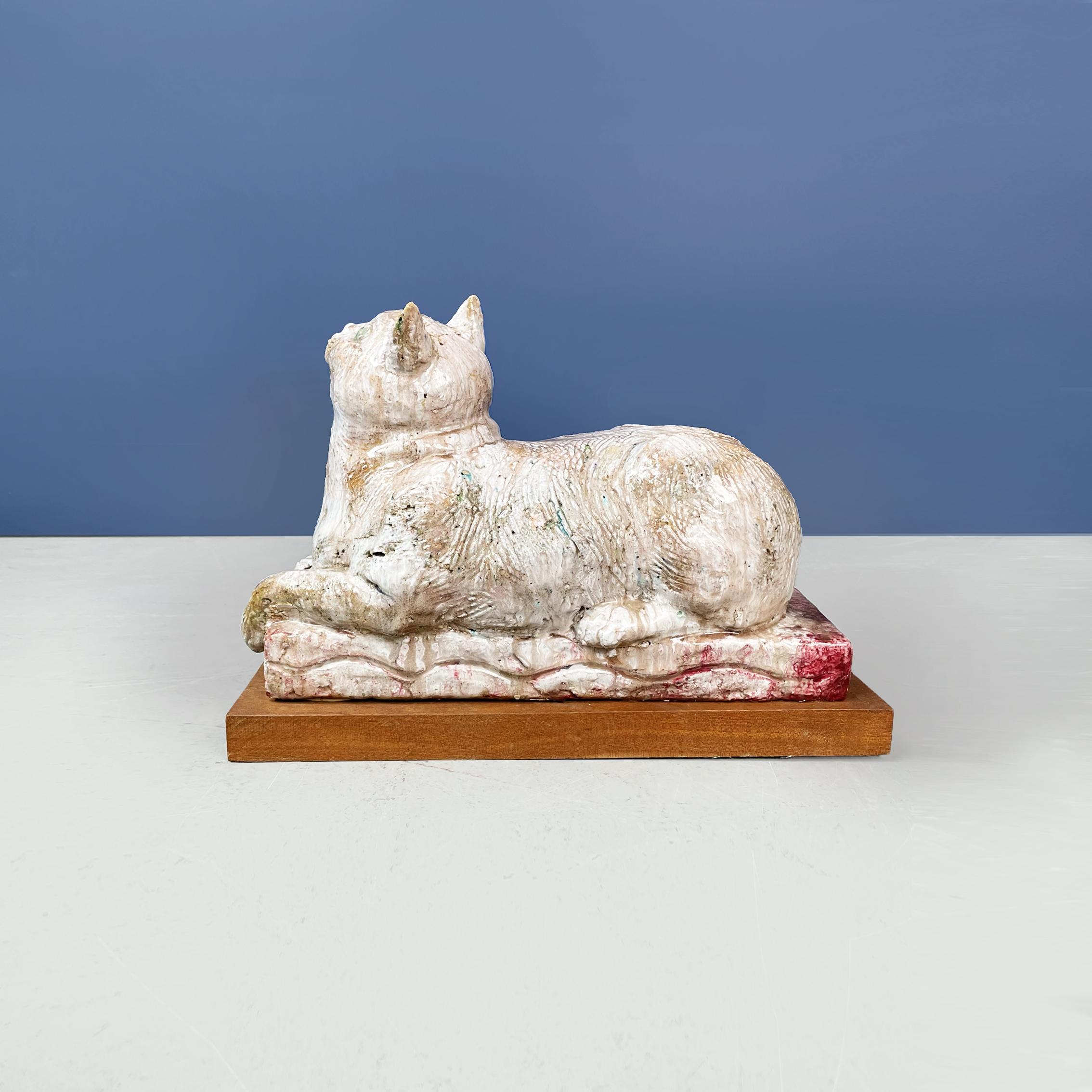 Late 20th Century Italian Modern Statue of Cat in Red and White Terracotta by M. Moretto, 1980s For Sale