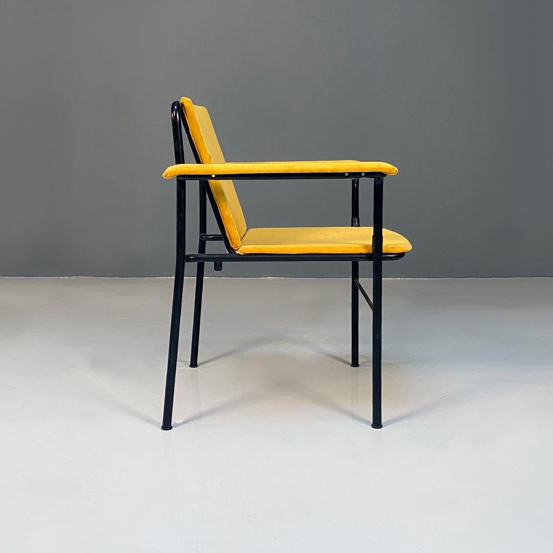 Late 20th Century Italian modern steel and fabric Movie chair Mario Marenco, Poltrona Frau, 1970s For Sale