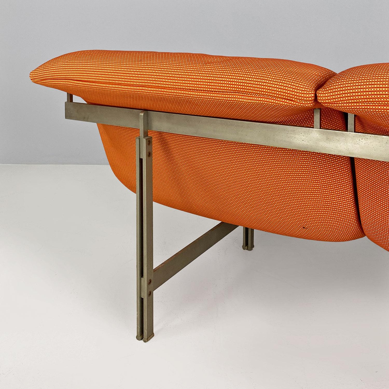 Italian modern steel and fabric Wave sofa by Giovanni Offredi, Saporiti 1974 For Sale 5