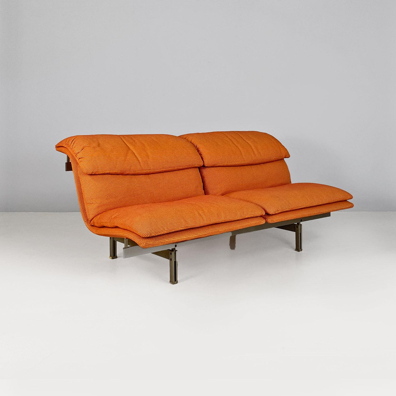 Post-Modern Italian modern steel and fabric Wave sofa by Giovanni Offredi, Saporiti 1974 For Sale