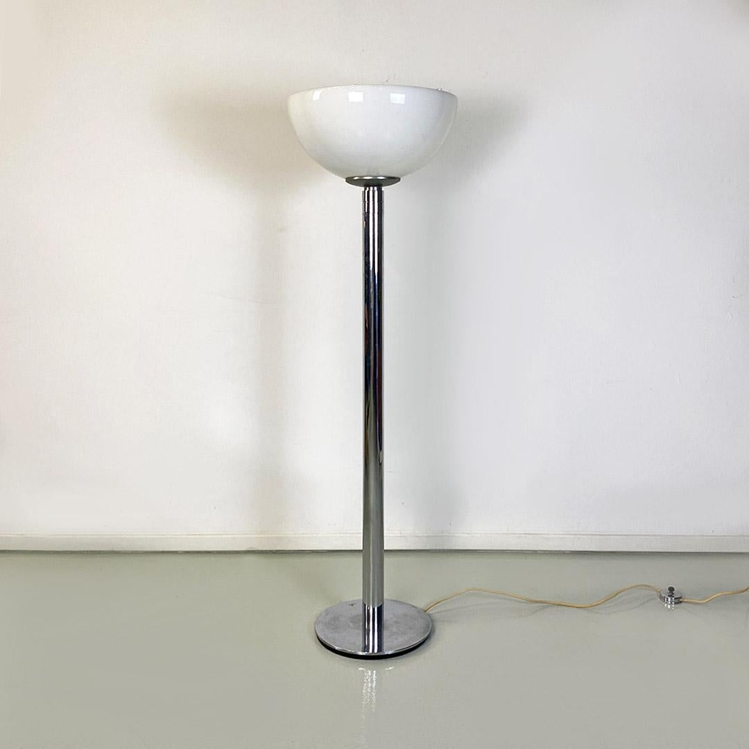 Italian modern steel glass AM/AS floor lamp by Albini & Helg for Sirrah 1970s In Good Condition For Sale In MIlano, IT