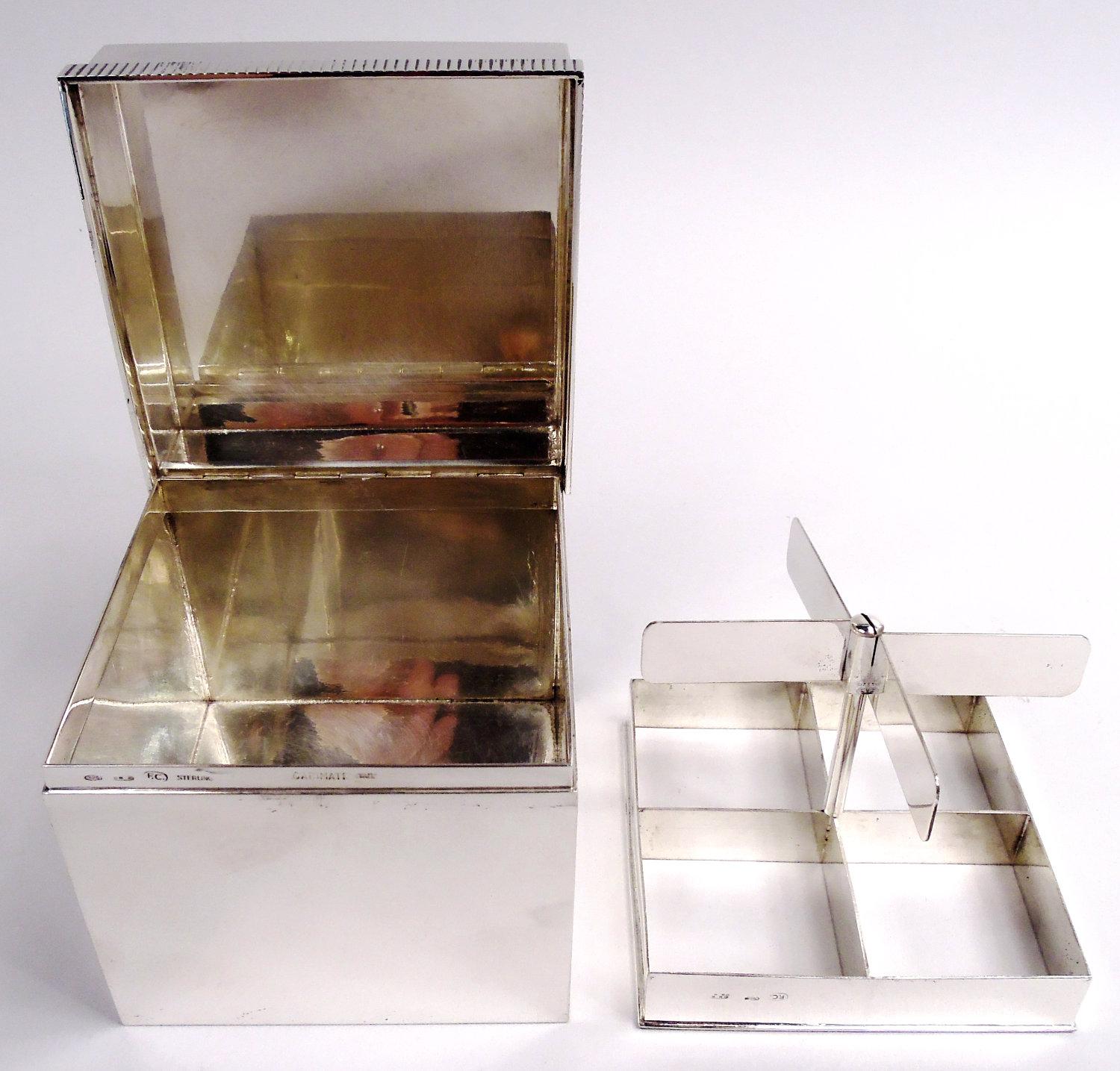 Caja moderna italiana de plata de ley en Bueno Estado en New York, NY