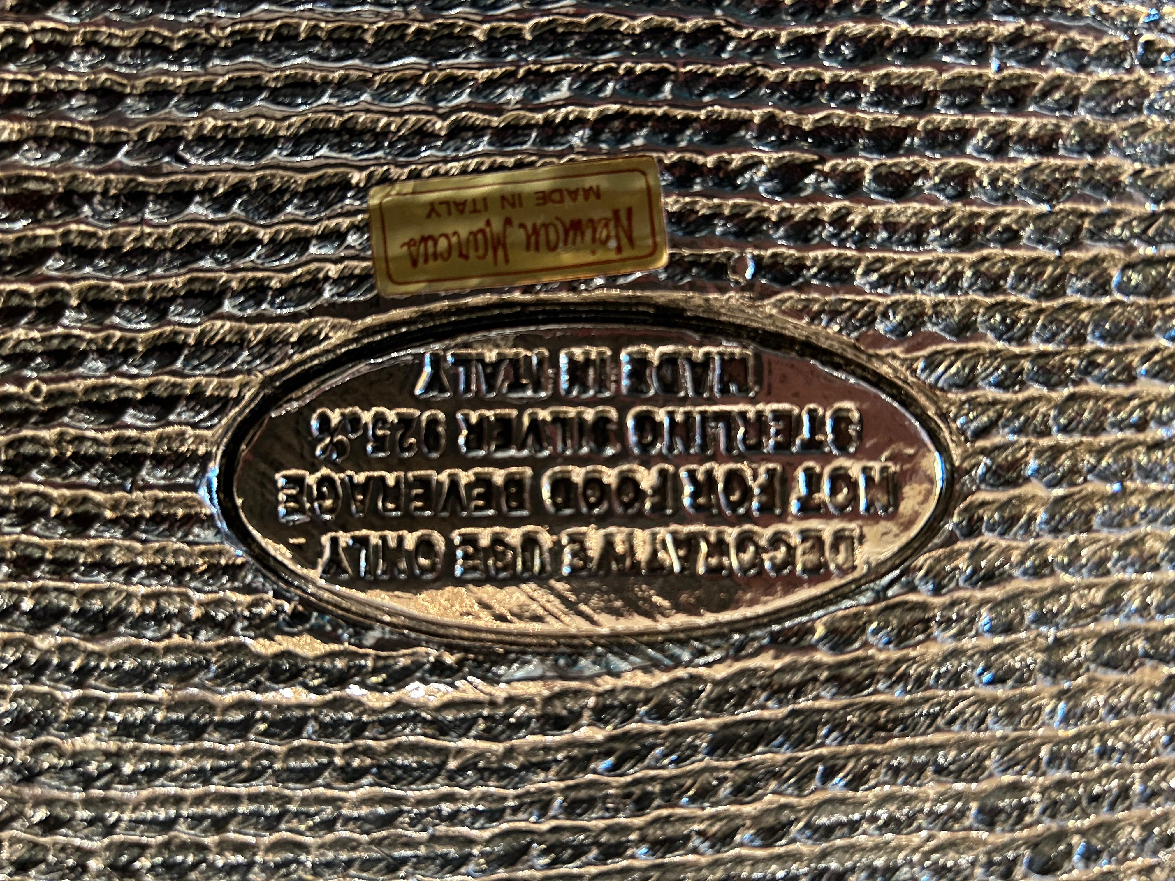 Moderne italienische Schale aus Sterlingsilber mit Deckel (Italienisch) im Angebot
