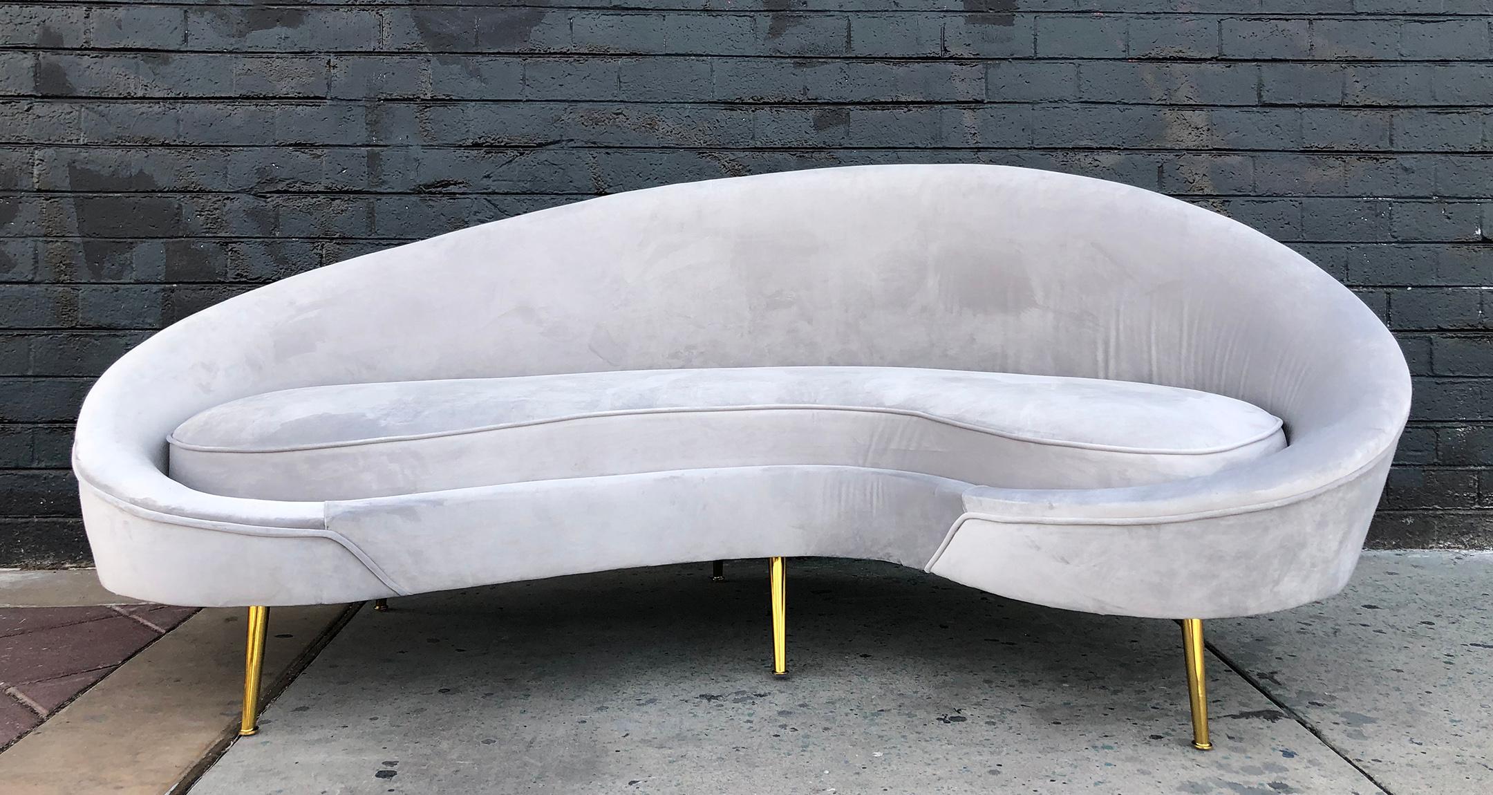 Italian Modern Style Sofa in the Manner of Ico Parisi In Excellent Condition In Culver City, CA