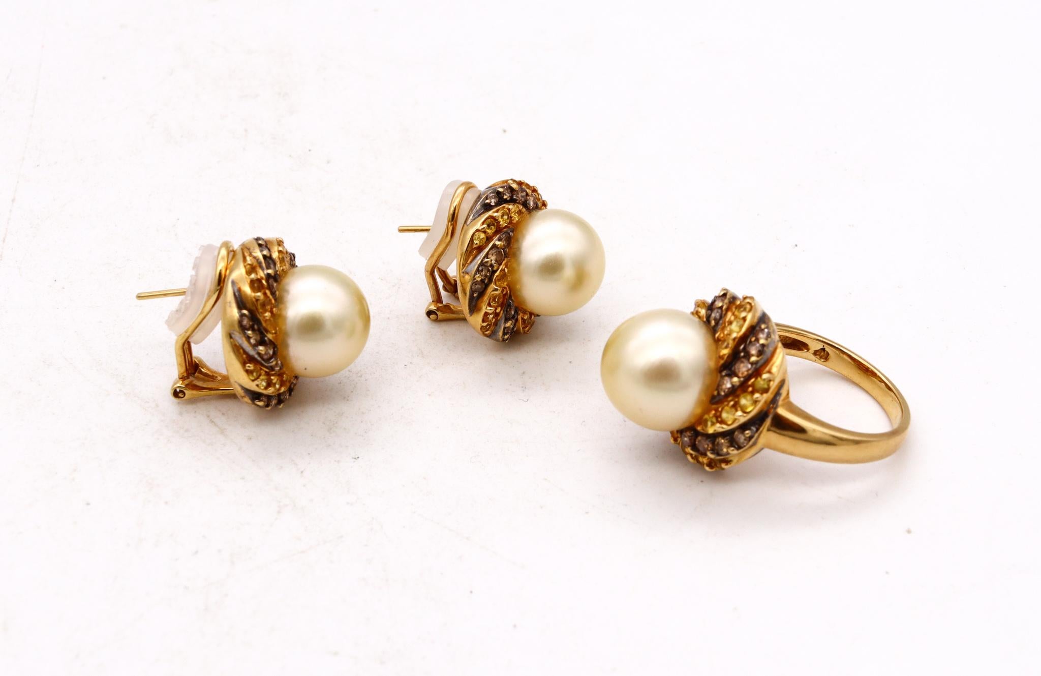 Italian Modern Suite in 18Kt Gold Akoya Pearls 4.20 Ctw Diamonds Sapphires For Sale 1
