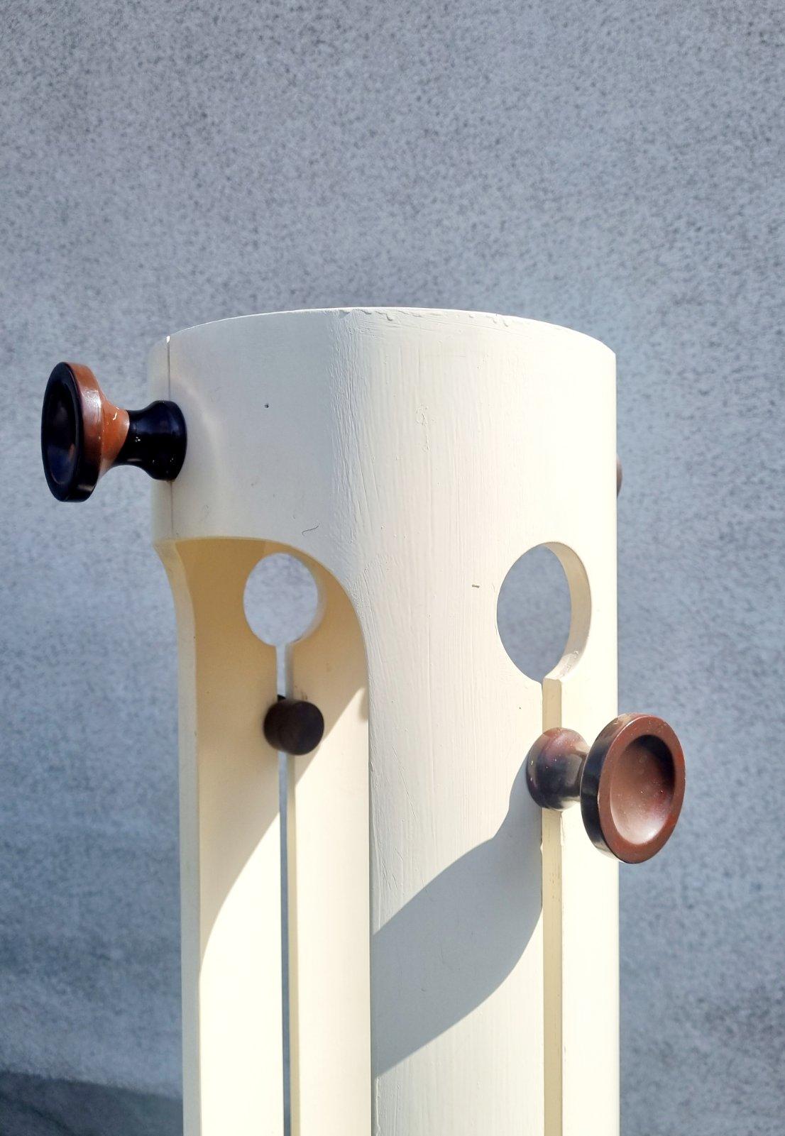 Perchero giratorio moderno italiano Diseñado por Carlo De Carli para Fiarm, Italia Años 60 Madera contrachapada en venta