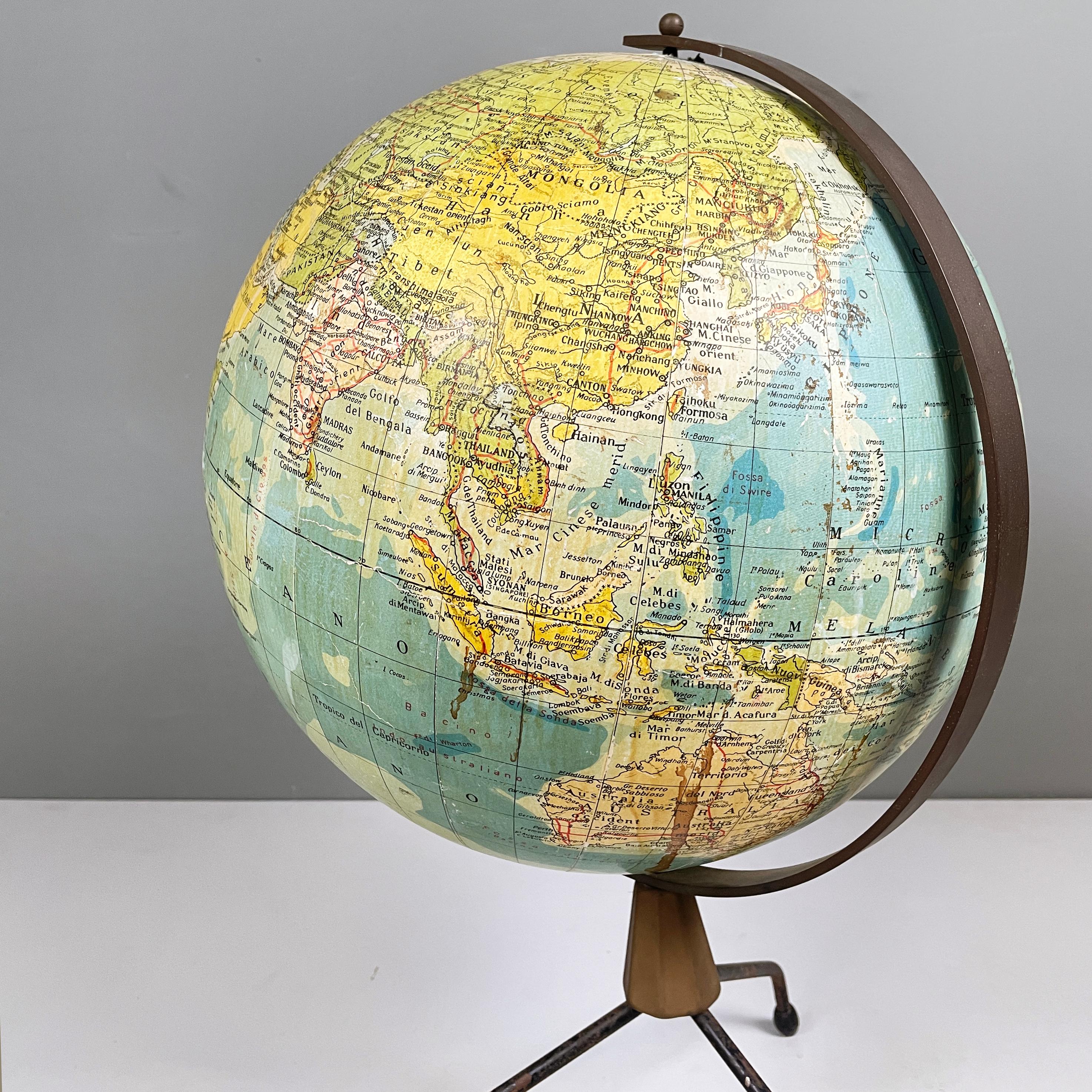 Mid-20th Century Italian modern Table globe map of the world in metal, 1960s