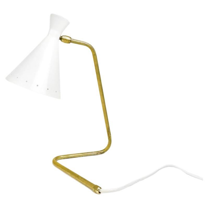 Moderne italienische Tischlampe aus Messing und Emaille von Fabio Ltd im Angebot