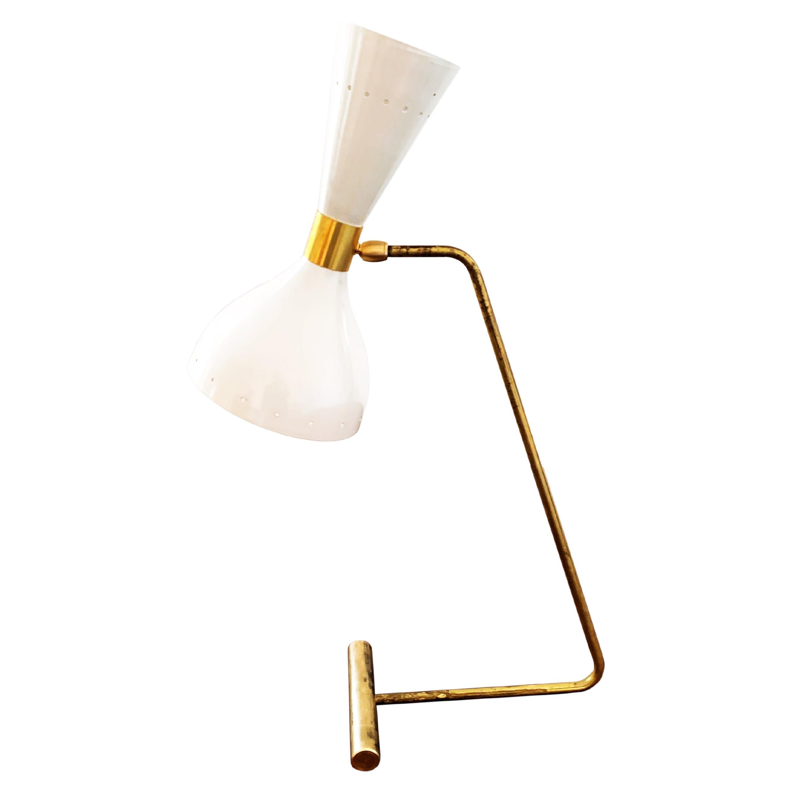 Lampe de bureau moderne italienne en laiton et émail de Fabio Ltd