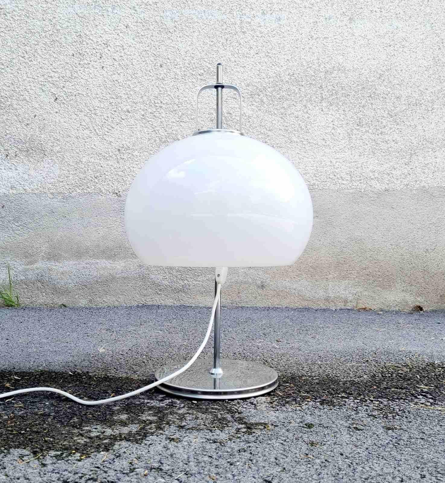 Lampada da tavolo moderna italiana Lucerna di Luigi Massoni & Massoni per Mezzini, Italia anni '70 in vendita 5