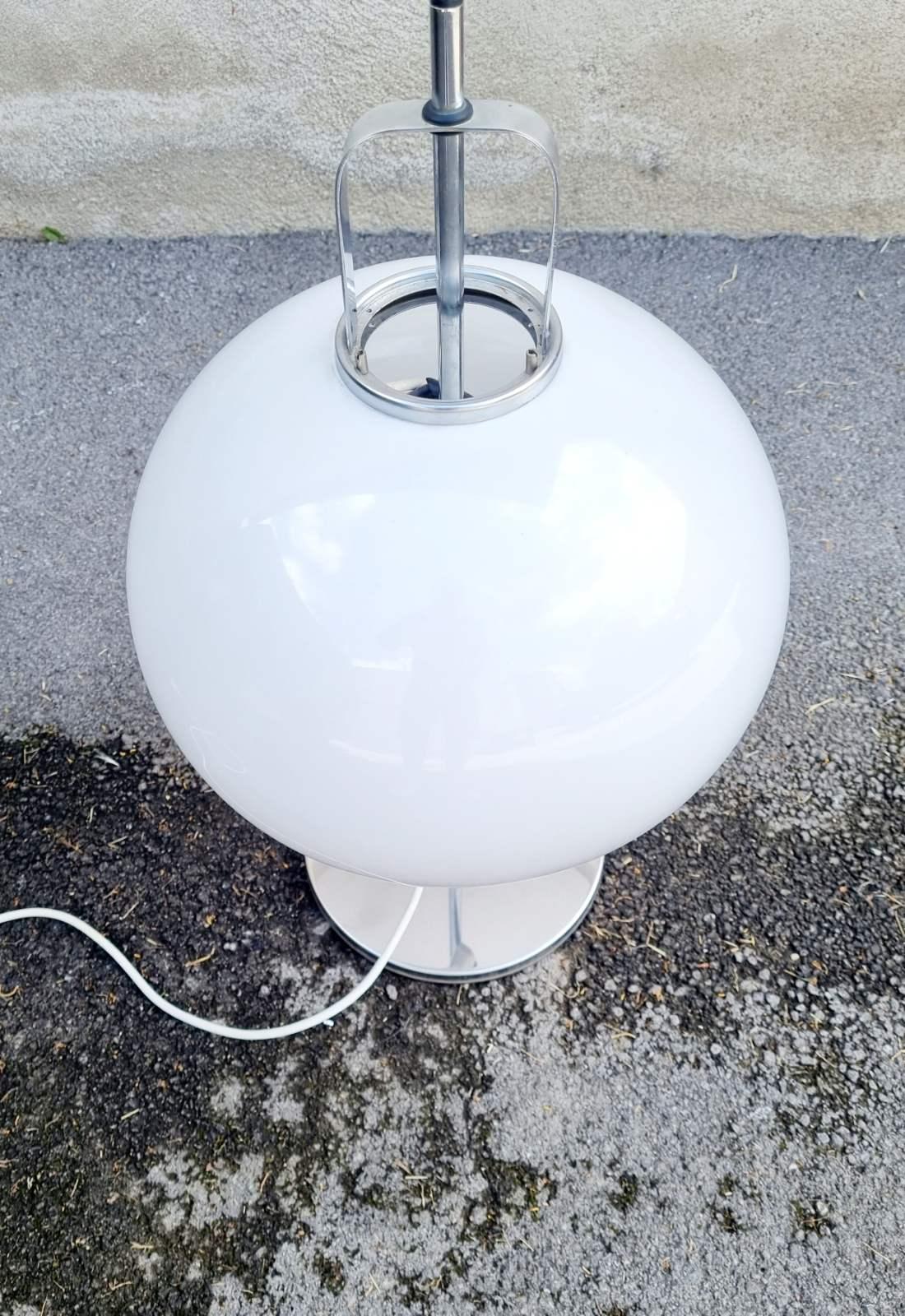 Lampada da tavolo moderna italiana Lucerna di Luigi Massoni & Massoni per Mezzini, Italia anni '70 in vendita 2