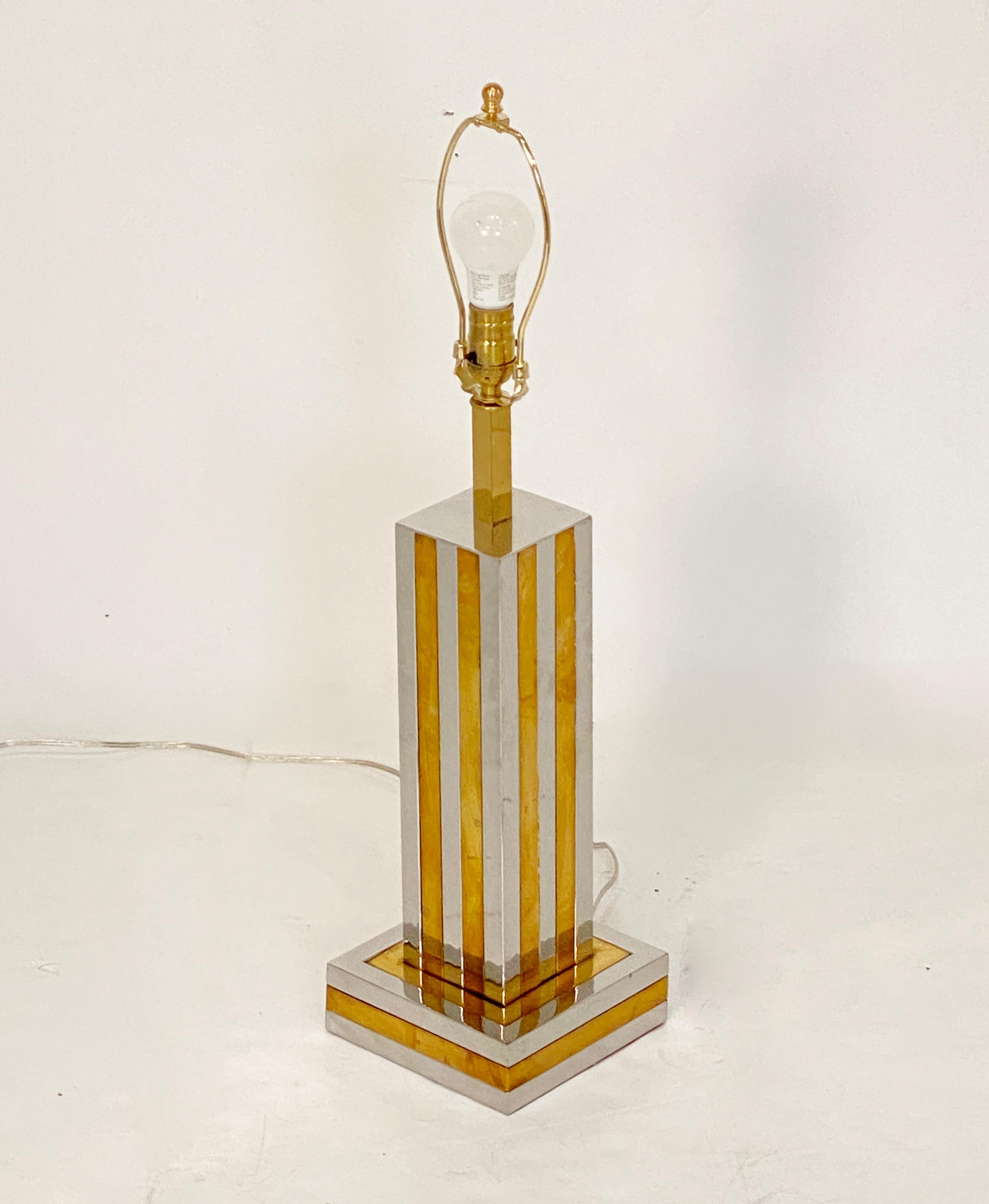 Italian Modern Table Lamp of Chrome and Brass by Romeo Rega (Messing) im Angebot