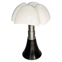 Italian modern table lamp Pipistrello by Gae Aulenti for Martinelli Luce, 1970s