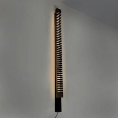 Lampada da parete alta moderna italiana in metallo cromato di Lamperti, anni '70