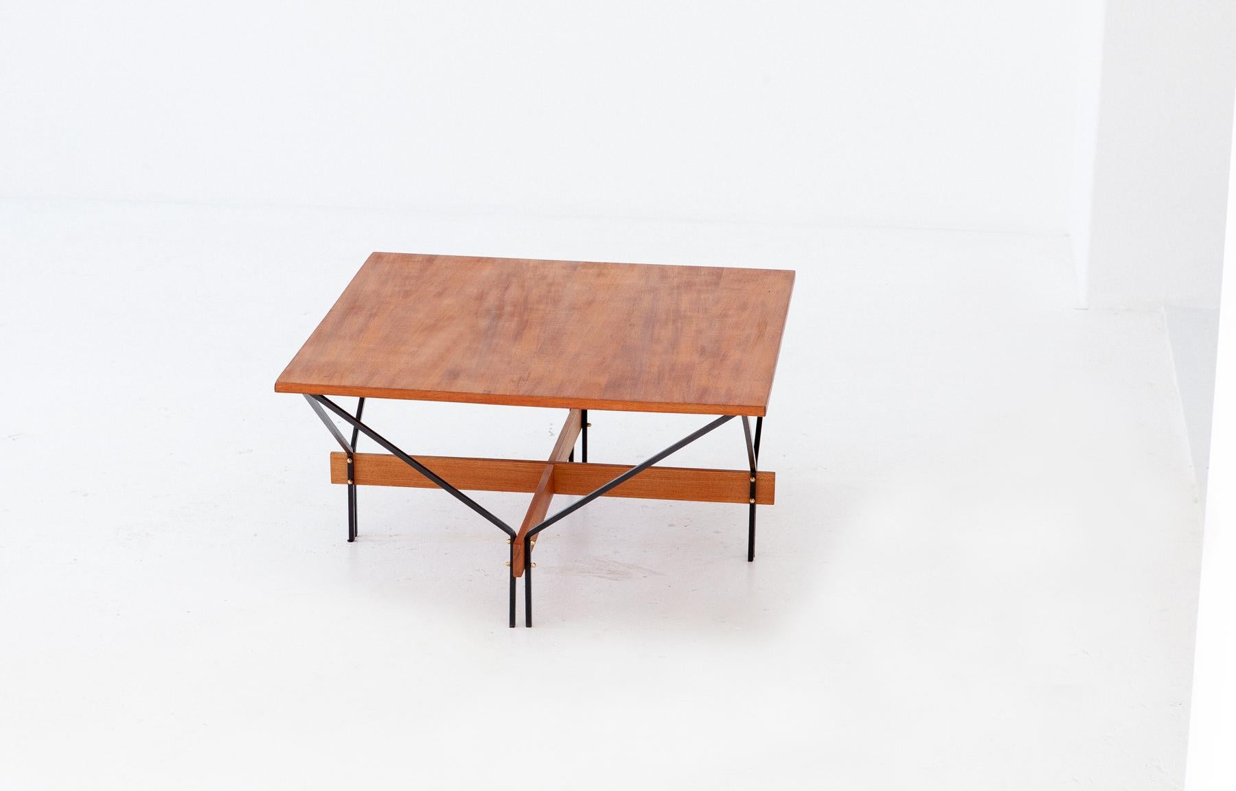 Italian Modern Teak and Iron Square Coffee Table with Iron Frame, 1950s In Good Condition In Rome, IT