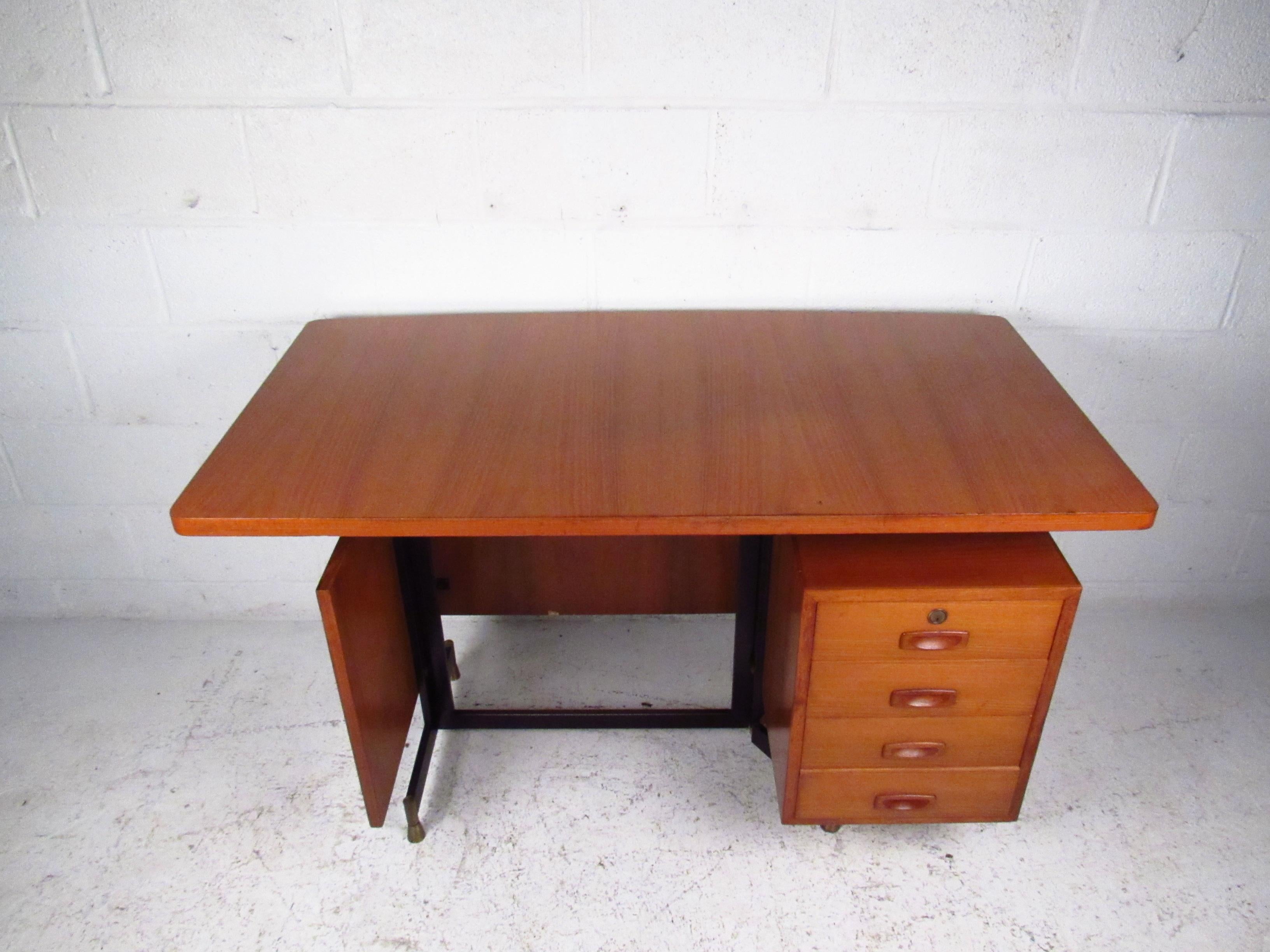 Mid-Century Modern Italian Modern Teak Desk For Sale