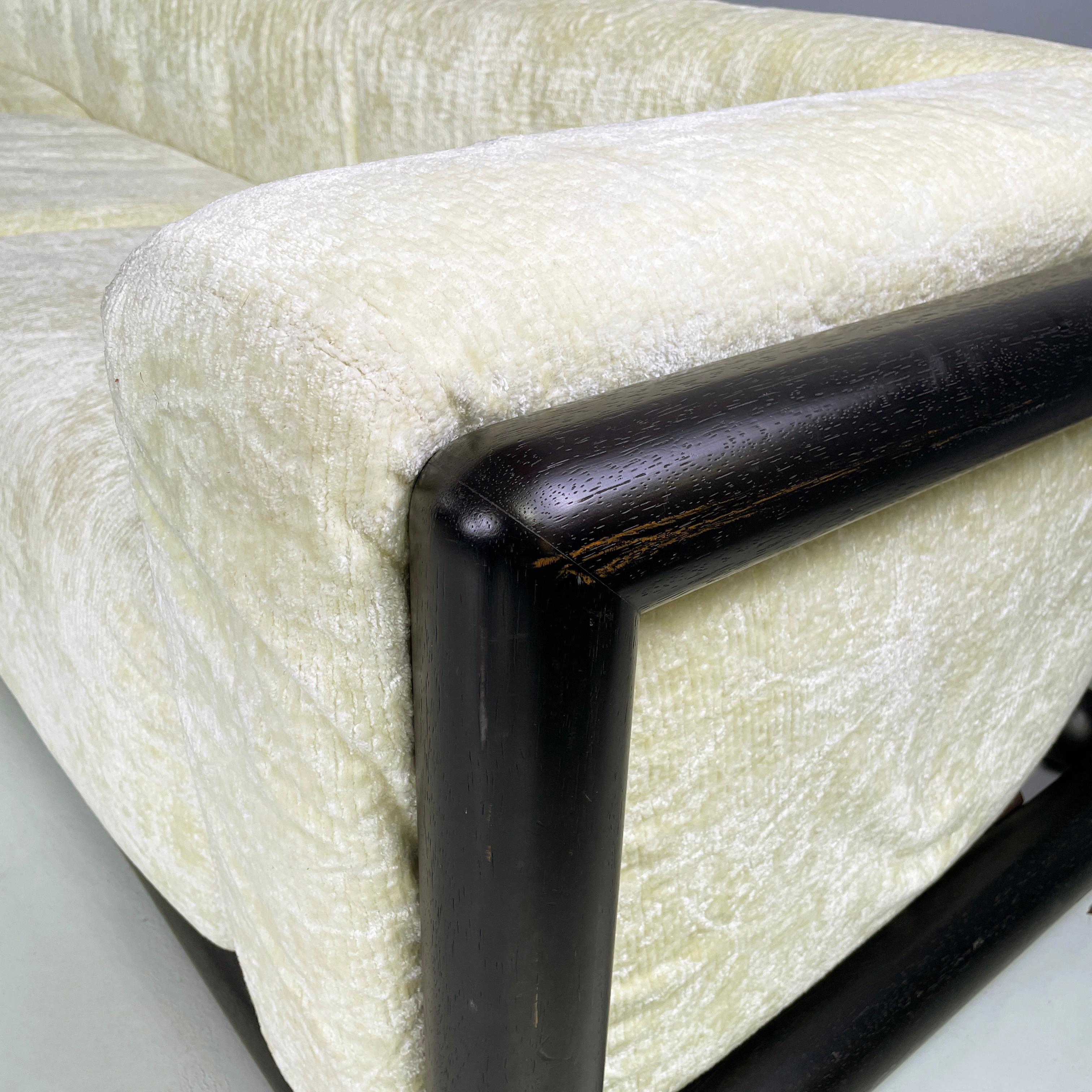 Italian modern Three-seater sofa Cornaro by Carlo Scarpa for Simon Gavina, 1980s For Sale 5