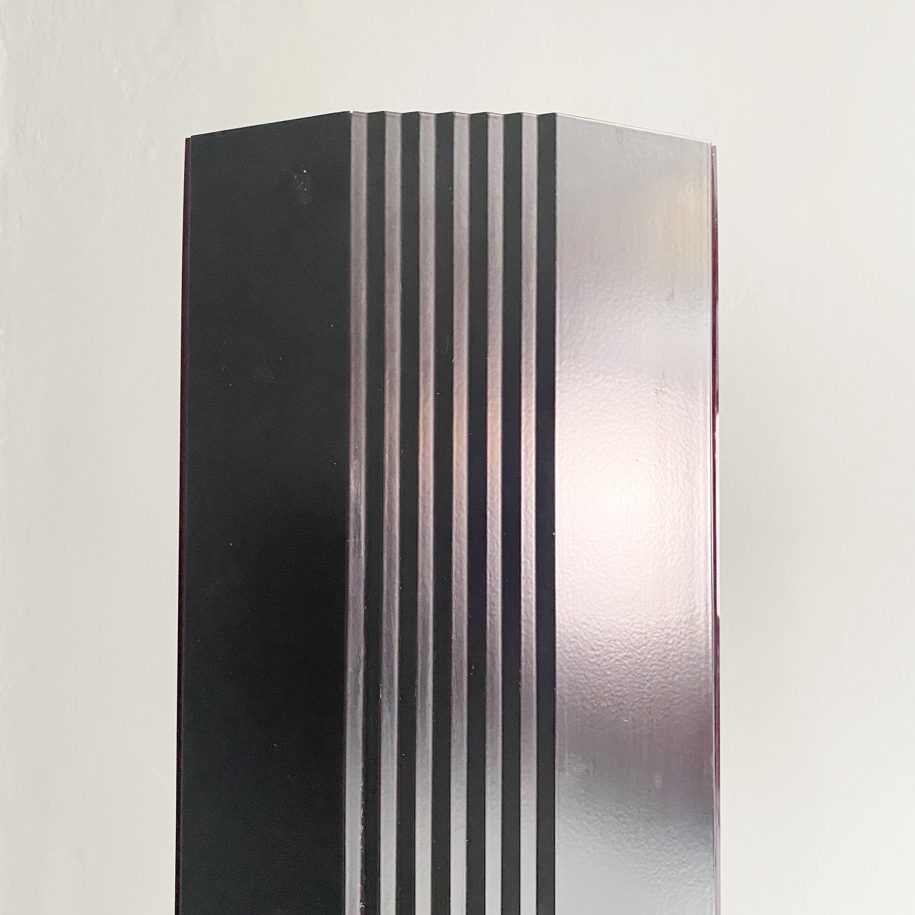 Italienische moderne TOTEM-Stehlampe aus Metall und Kunststoff, 1980er Jahre im Angebot 14