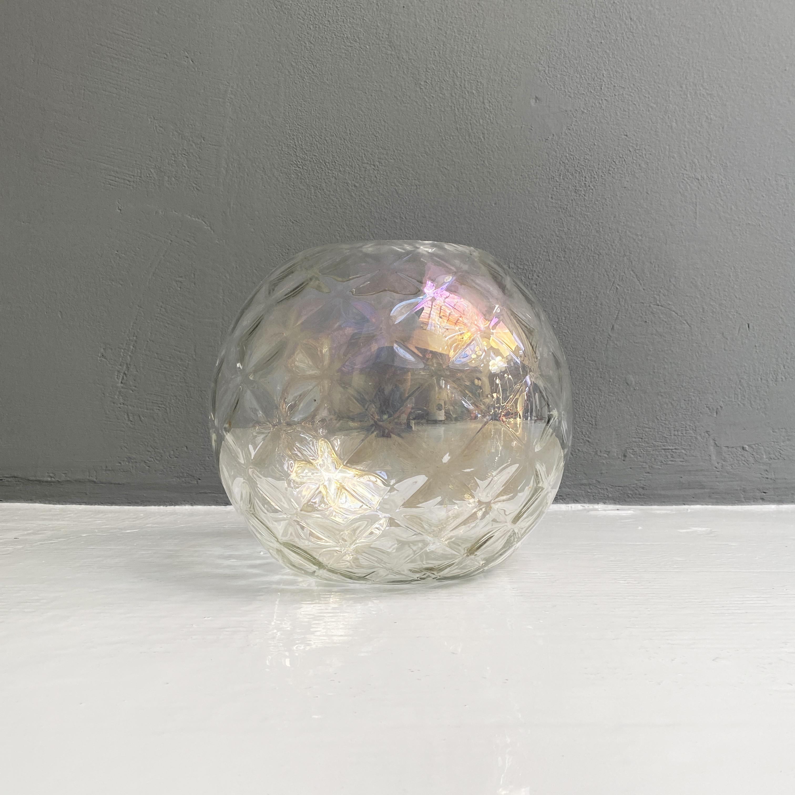 Italian Modern Transparent Spherical Glass Vase with Rhomboidal Motifs, 1980s For Sale 7