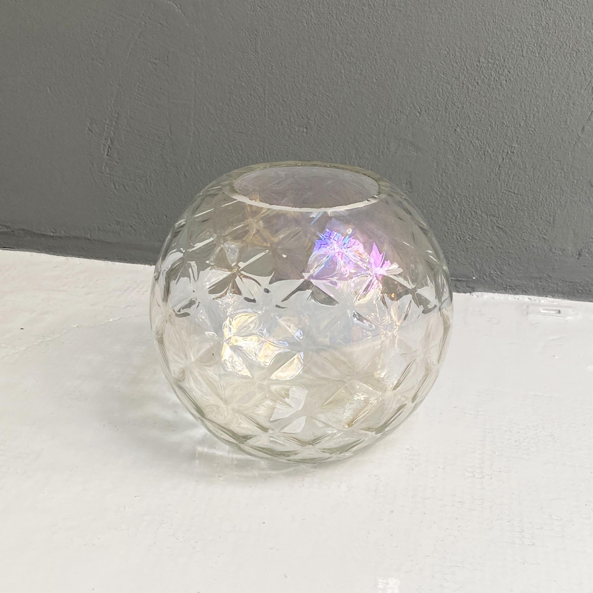 Italian Modern Transparent Spherical Glass Vase with Rhomboidal Motifs, 1980s For Sale 1