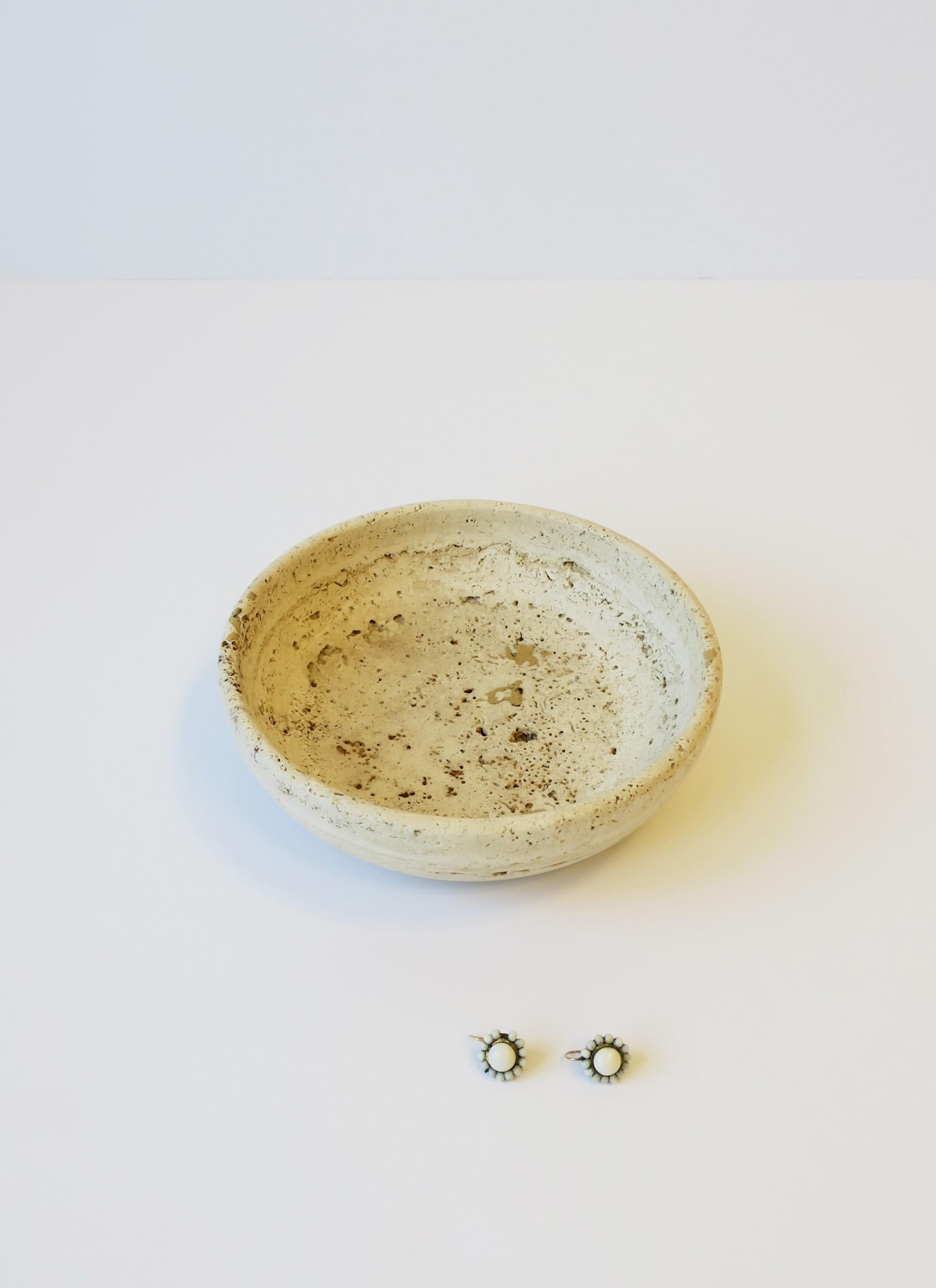 Italian Travertine Marble Bowl, Italy 1970s For Sale 4