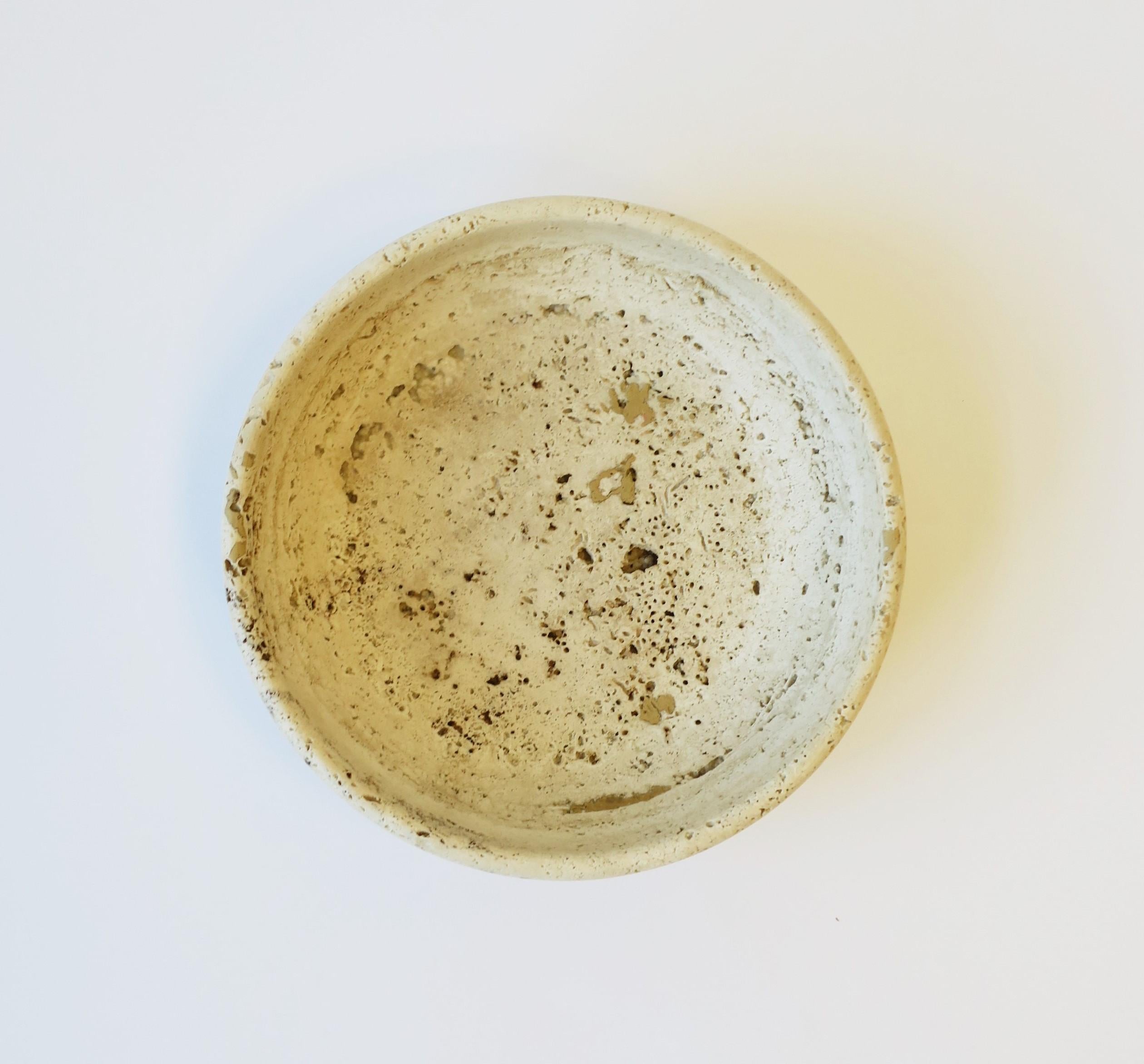 Ciotola in marmo travertino italiano, Italia anni '70 in vendita 4