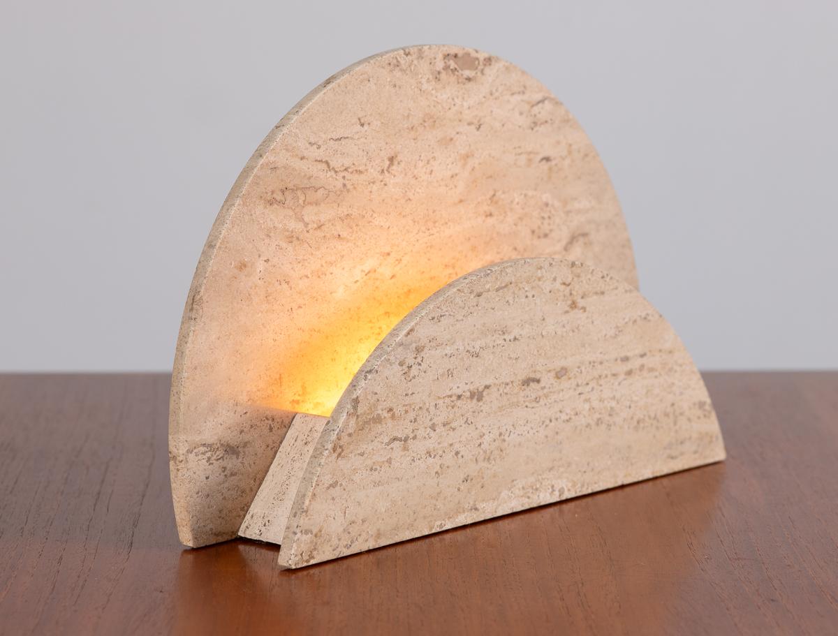 Italian Modern Travertine Table Lamp by Piero Passeri  In Good Condition For Sale In Brooklyn, NY