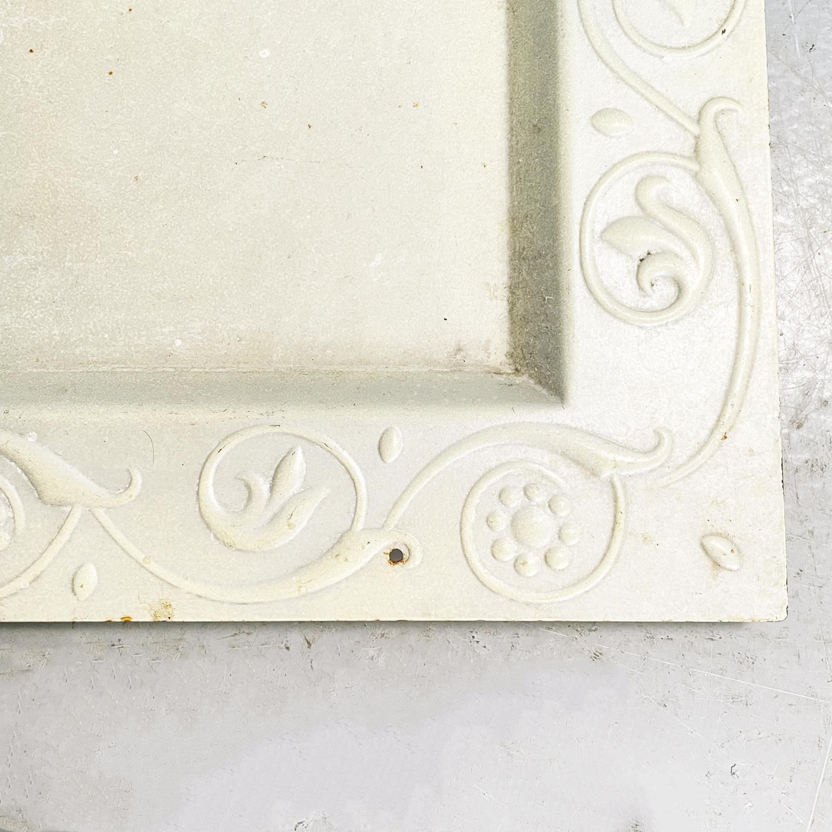 Late 20th Century Italian Modern Tray in Beige Iron with Curls Pattern Decorations, 1990s For Sale