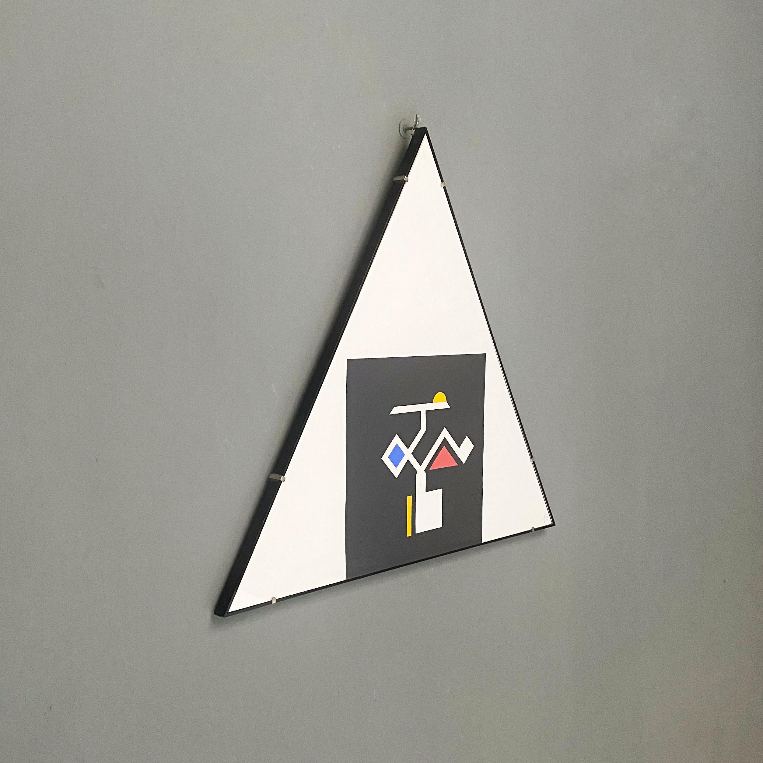 Italian modern triangular painting with collage, 1980s In Good Condition For Sale In MIlano, IT