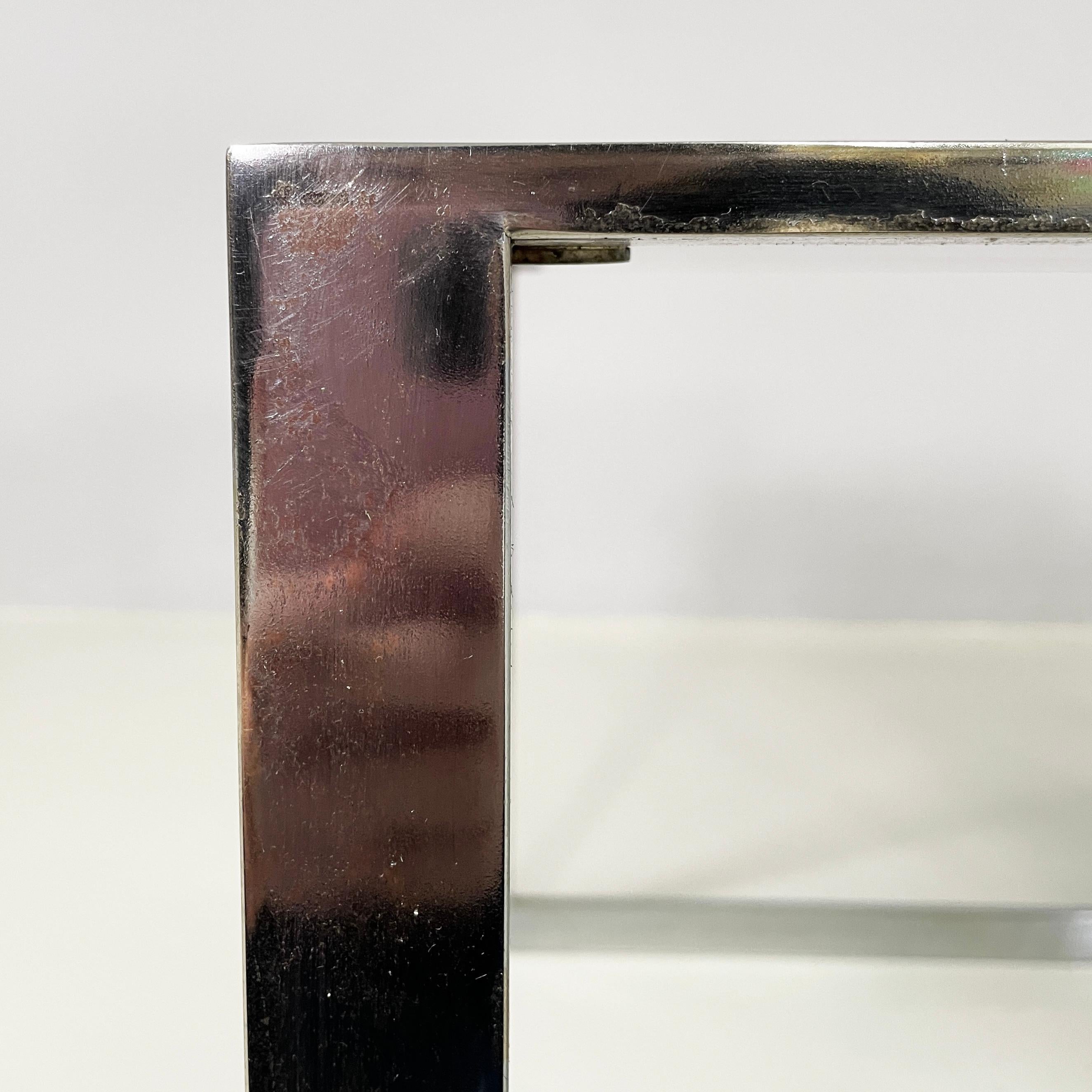 Italienisches modernes Trio aus Couchtischen aus Rauchglas und Metall, 1980er Jahre im Angebot 13