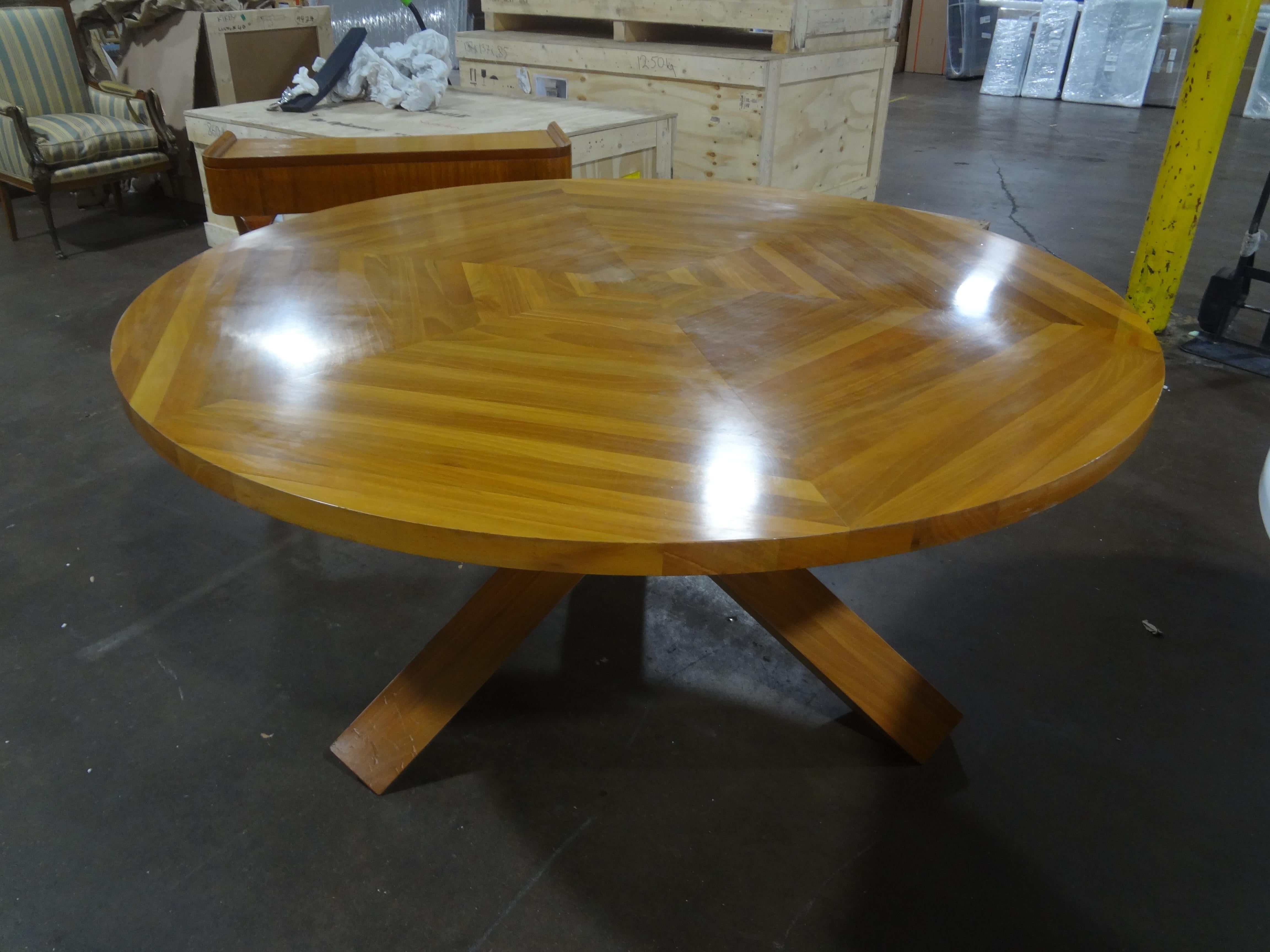 Late 20th Century Italian Modern Tripod Center Table Or Dining Table By Cassina For Sale