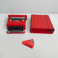 Macchina da scrivere moderna italiana Valentine di Ettore Sottsass per Olivetti, anni '70