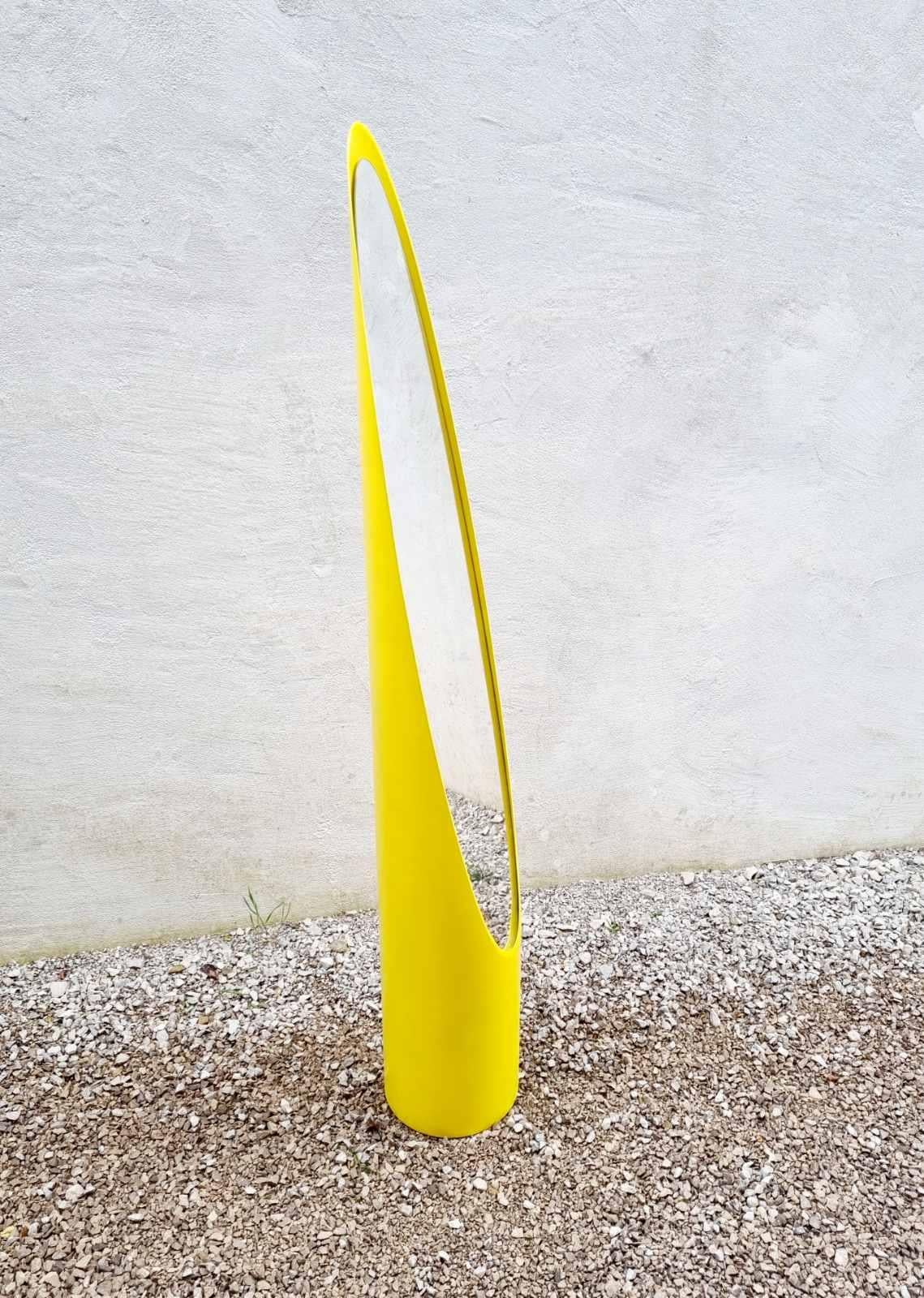 Espejo Italiano Moderno Unghia Diseñado por Rodolfo Bonetto, Italia Años 70 Vidrio en venta