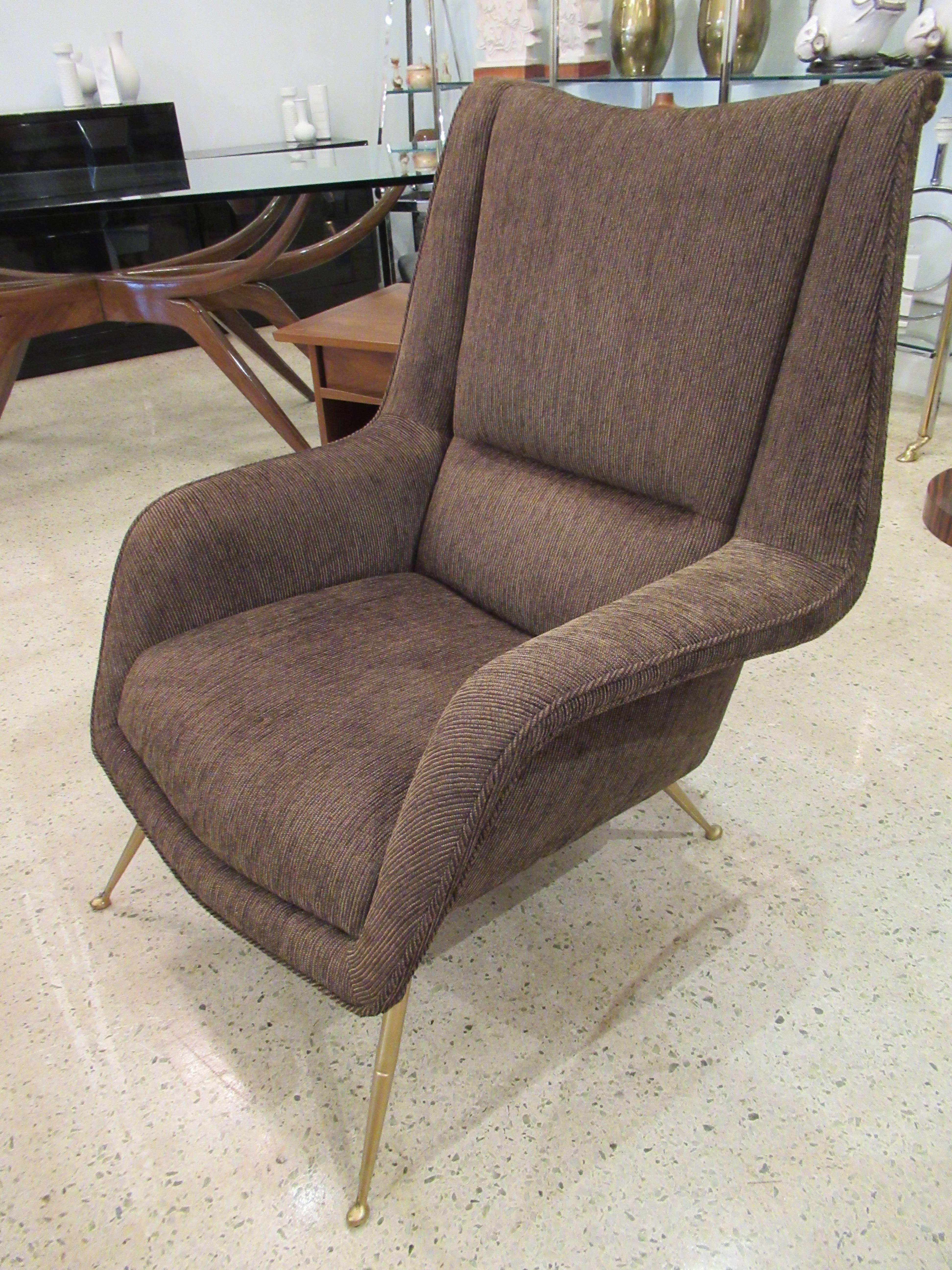 Italian Modern Upholstered Armchair, Carlo di Carli, 1950's In Good Condition For Sale In Hollywood, FL