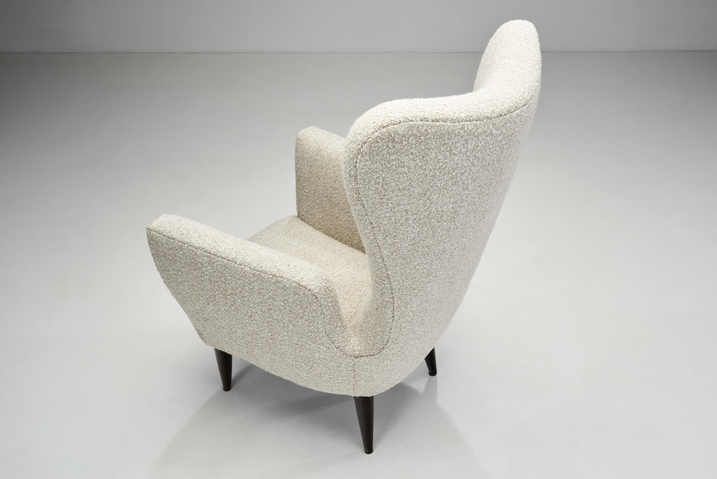 Moderne italienische gepolsterte Sessel mit hoher Rückenlehne und Kreuzstichen mit Kreuzstichen, Italien 1960er Jahre im Angebot 2