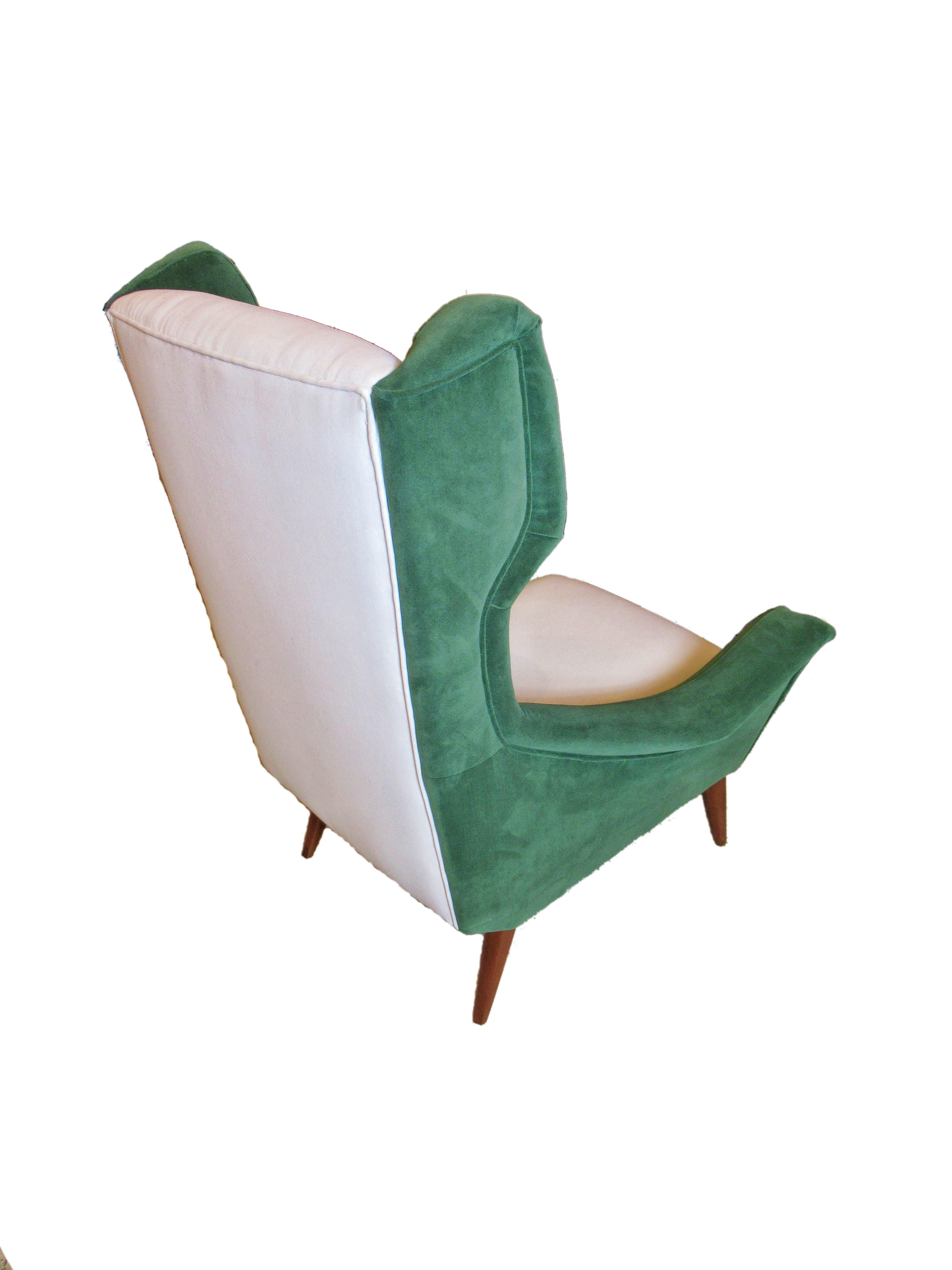 Italian Modern Upholstered Wing Chair, Gio Ponti, 1950's For Sale 1