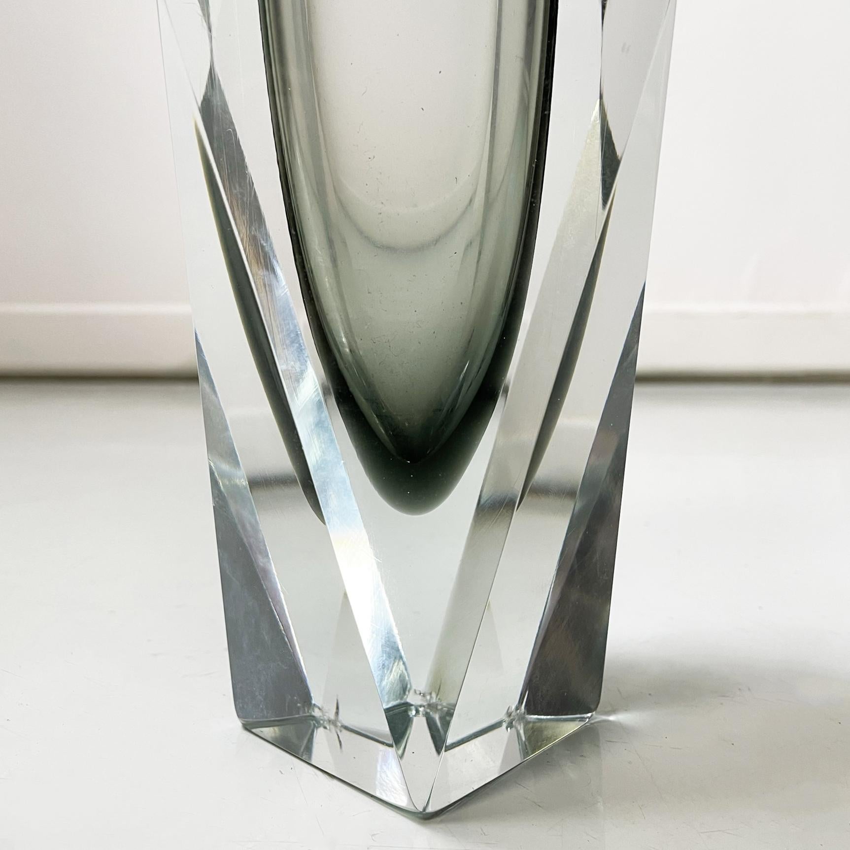 Italian Modern Vase in Grey Murano Glass from the I Sommersi Series, 1970s For Sale 5