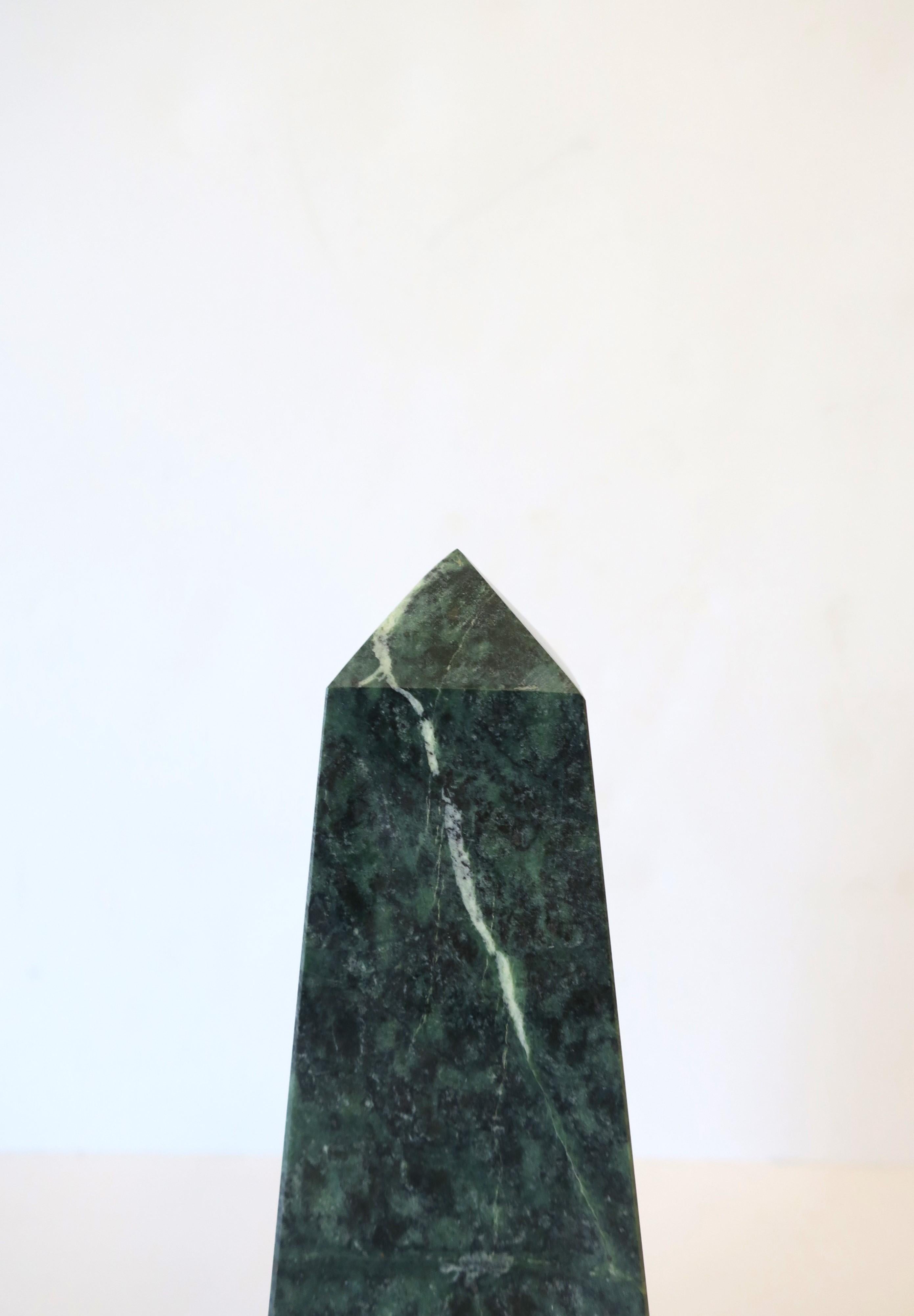 Italian Modern Dark Green Marble Obelisk Sculpture, circa 1970s For Sale 12