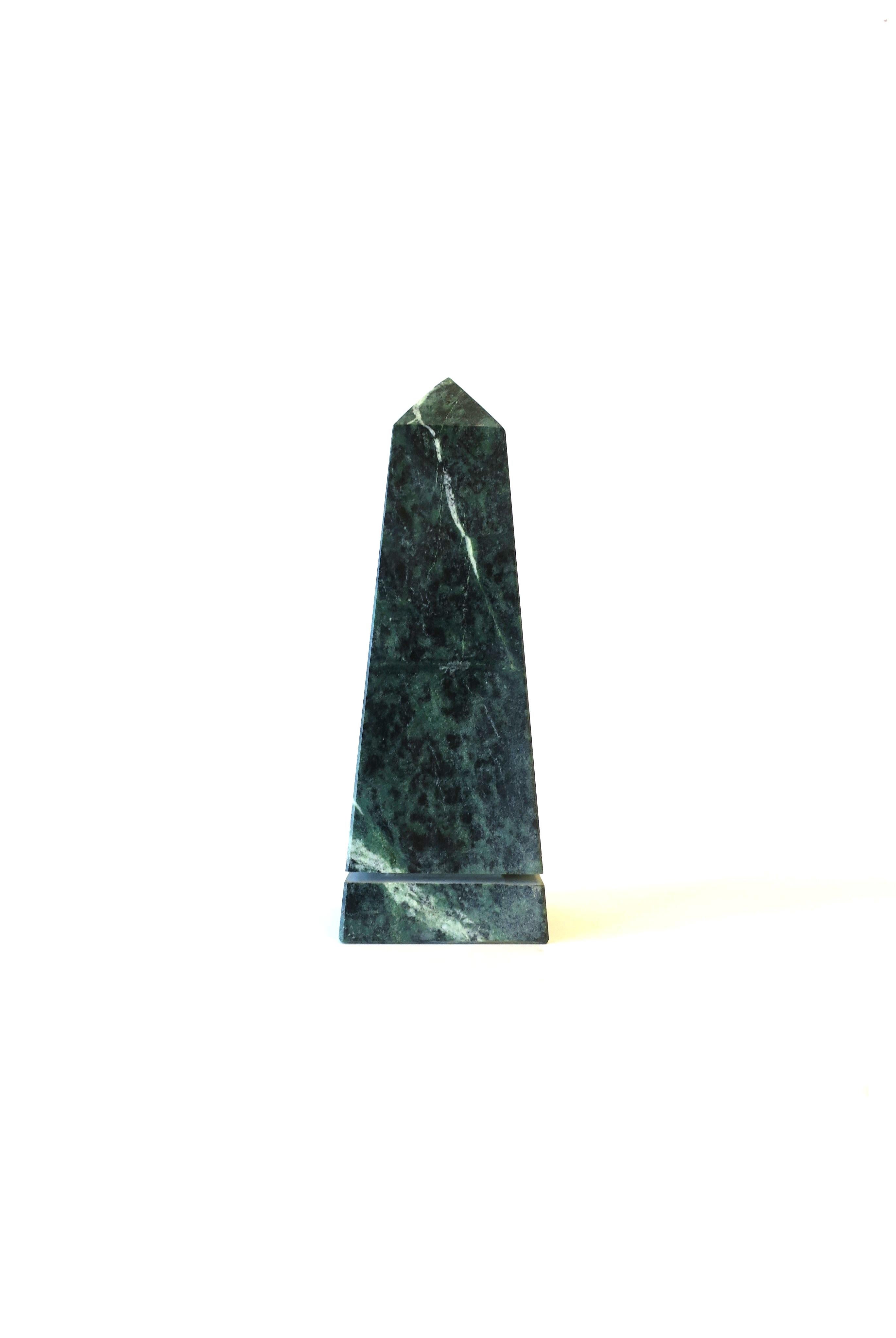An Italian '70s modern or Post-Modern period dark green marble obelisk sculpture, circa 1970s, Italy. Obelisk is green with white veining. Very good condition as shown in images. No chips noted. Dimensions: 2.75