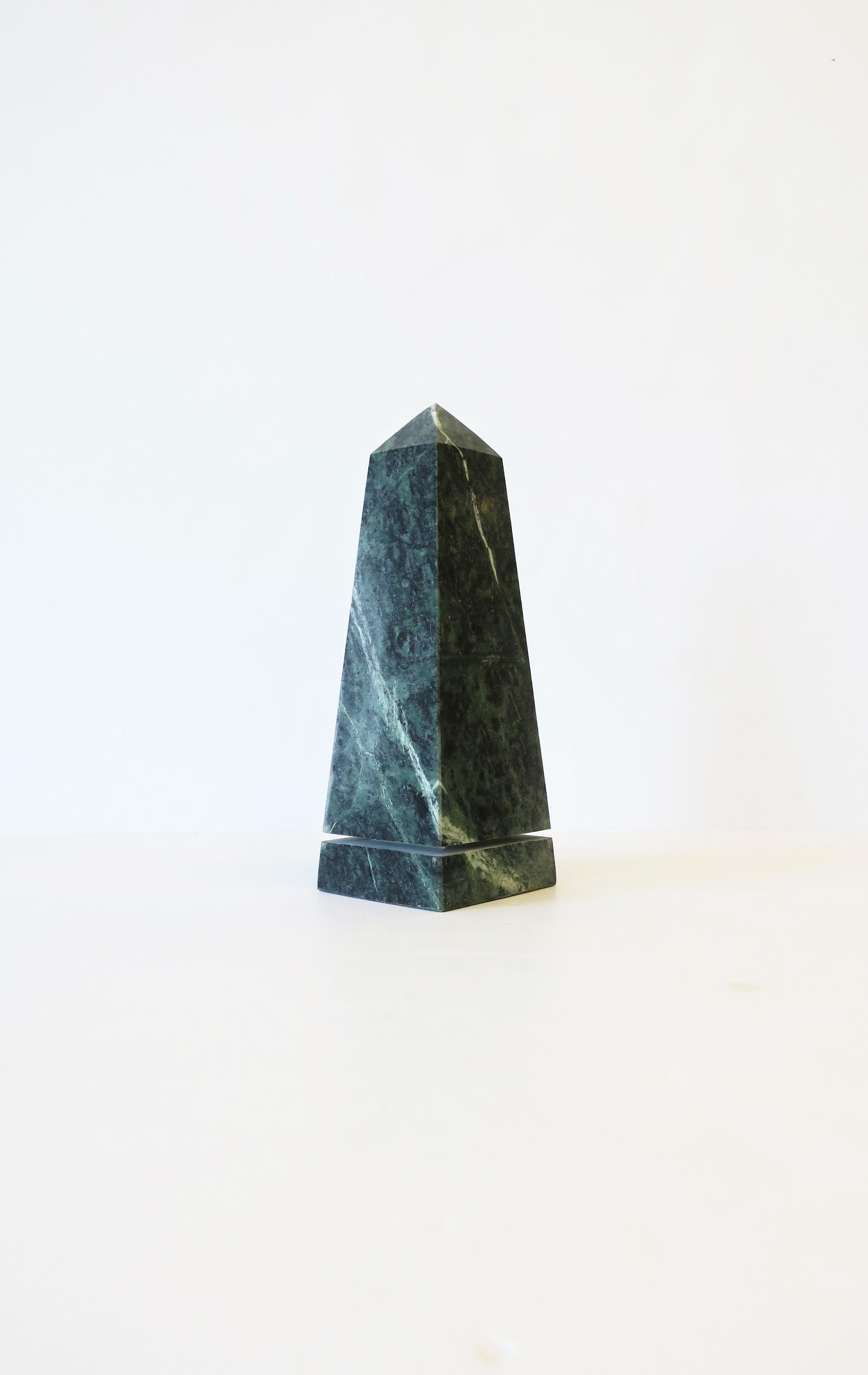 Late 20th Century Italian Modern Dark Green Marble Obelisk Sculpture, circa 1970s For Sale