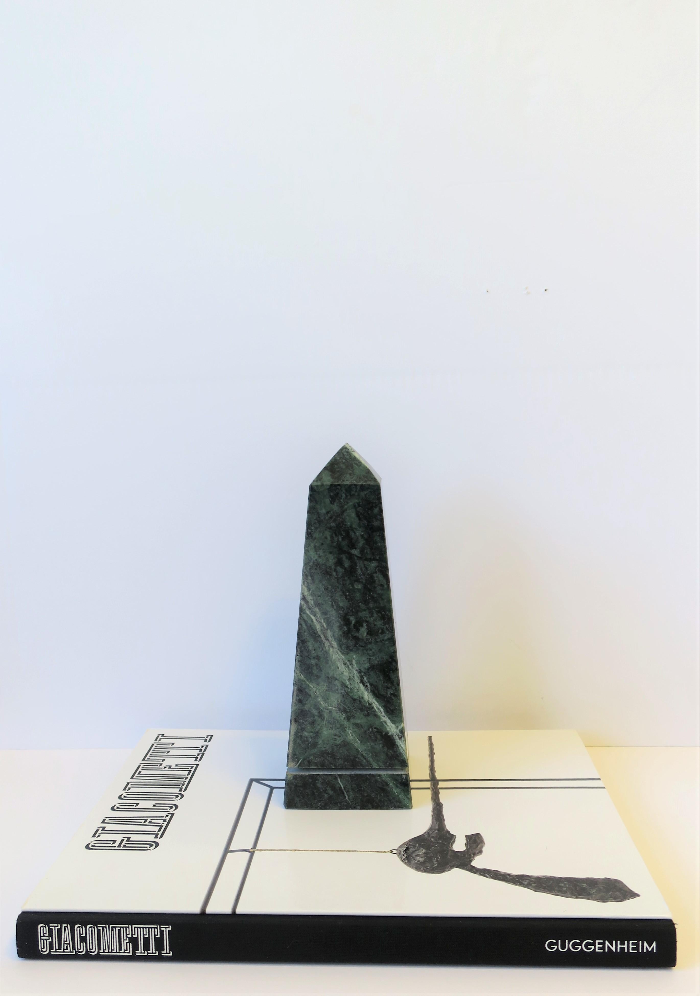 Italian Modern Dark Green Marble Obelisk Sculpture, circa 1970s For Sale 2