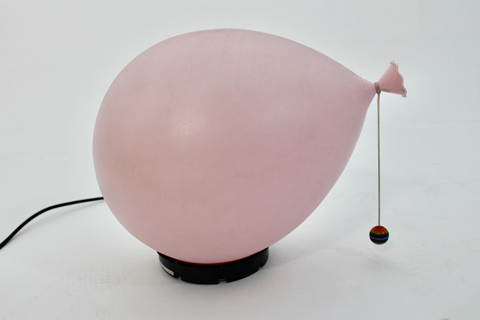 Italian Modern Vintage Pink Plastic Balloon Table Lamp Sconce Yves Christin, 1980 In Good Condition For Sale In Vienna, AT