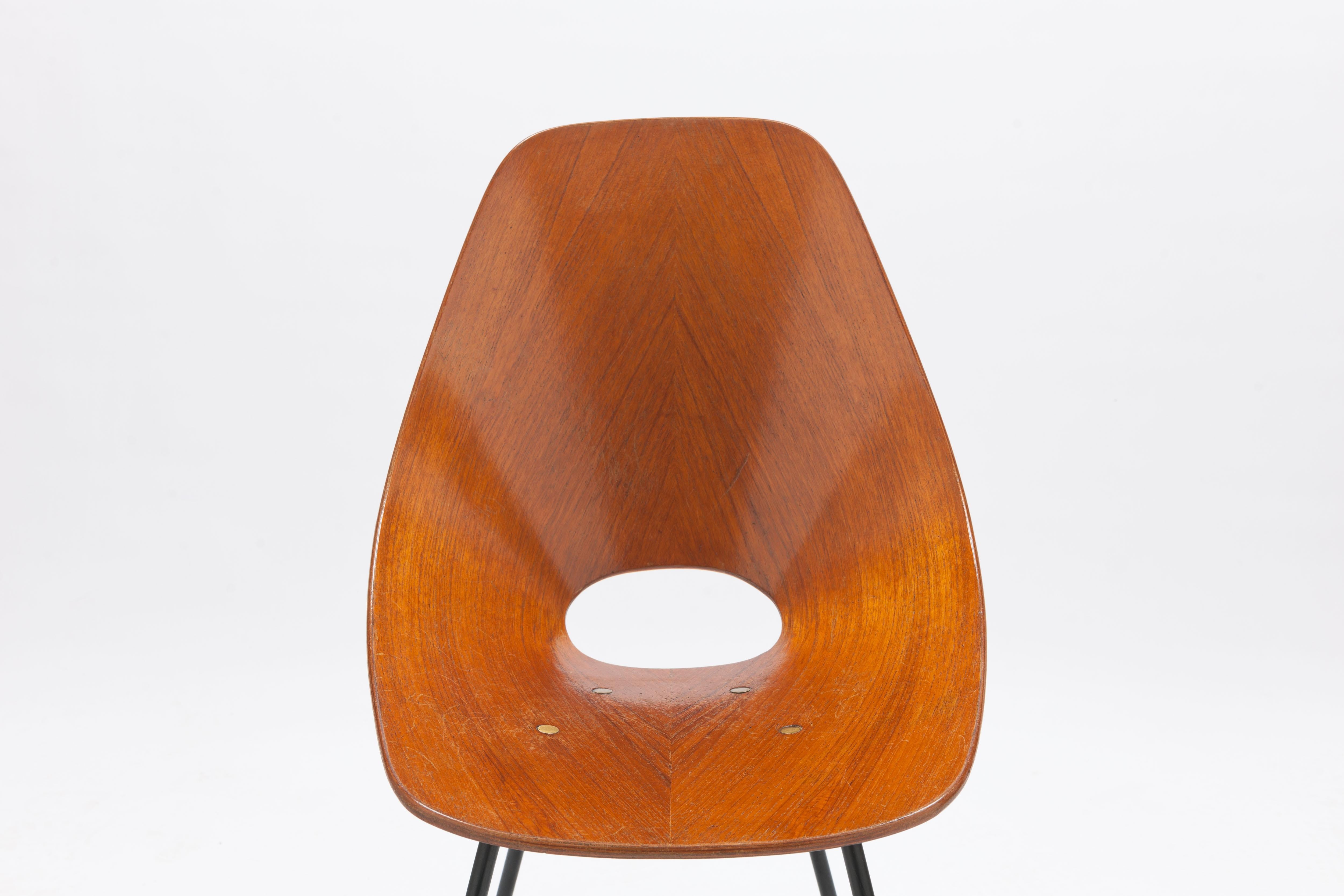 Vittorio Nobili Walnut Plywood & Brass 'Medea' Chair For Sale 4