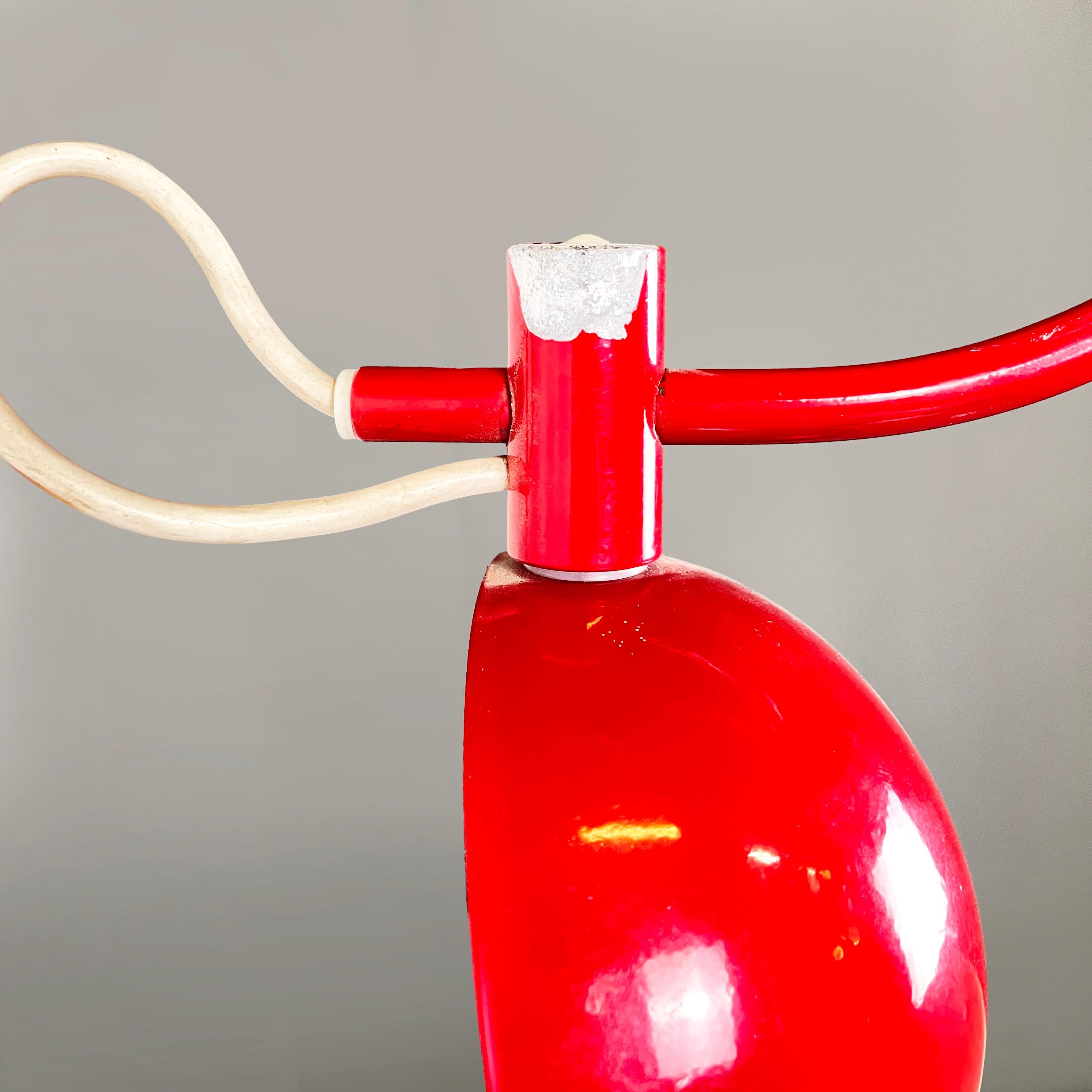 Italian modern Wall adjustable arm lamp in red and white metal, 1970s For Sale 6