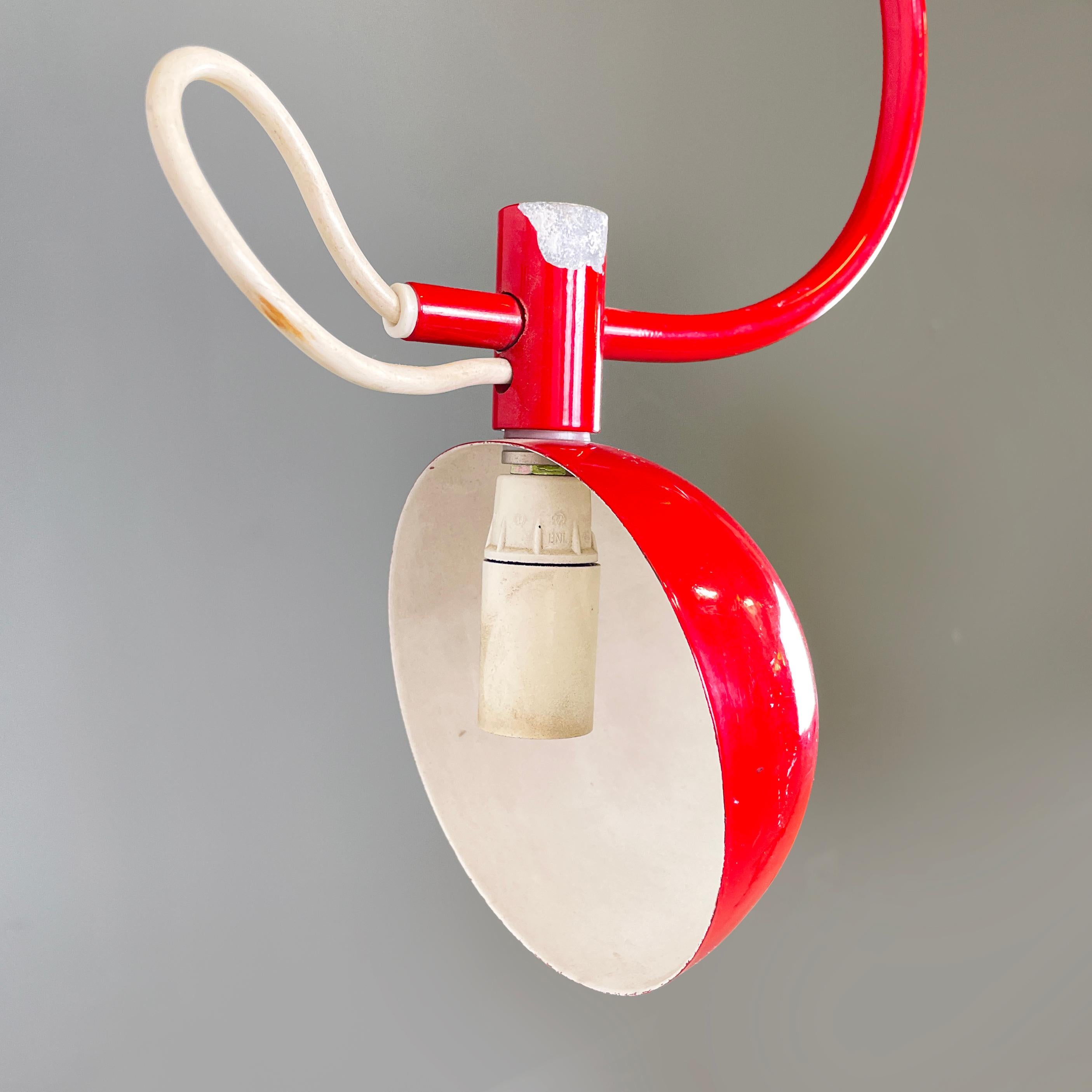 Italian modern Wall adjustable arm lamp in red and white metal, 1970s For Sale 2